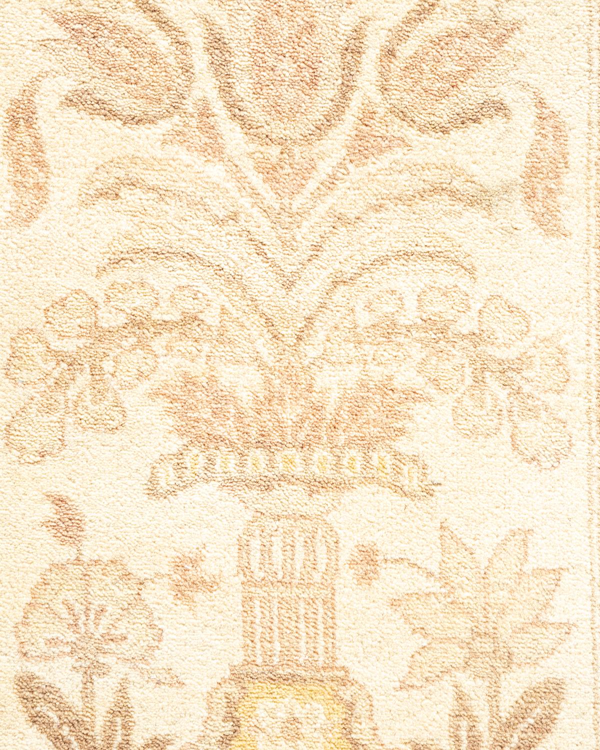 XXIe siècle et contemporain Tapis traditionnel ivoire Mogul unique en son genre fabriqué à la main en vente
