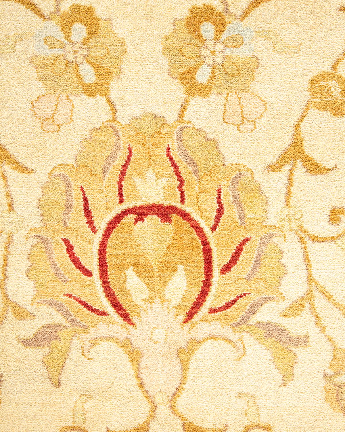 XXIe siècle et contemporain Tapis traditionnel Mogul ivoire unique en son genre fabriqué à la main en vente