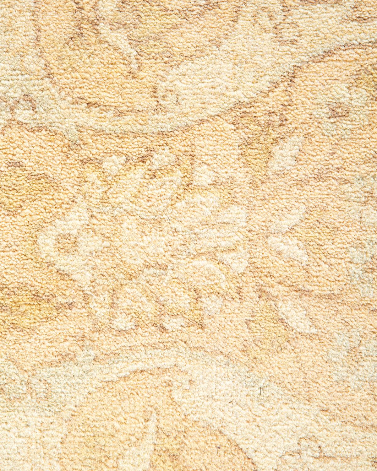 XXIe siècle et contemporain Tapis traditionnel ivoire Mogul unique en son genre fabriqué à la main en vente