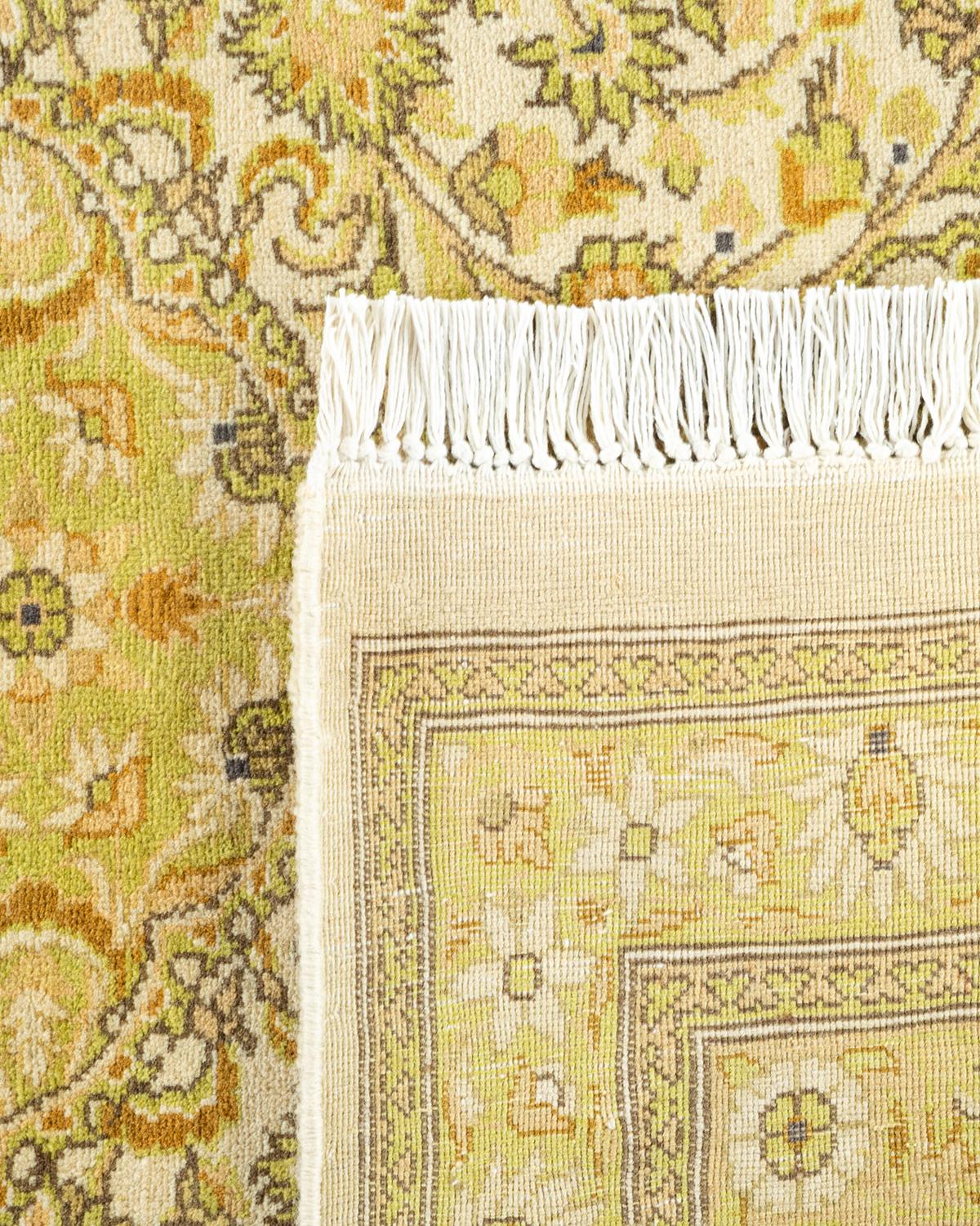 Einzigartiger handgefertigter traditioneller elfenbeinfarbener Mogul-Teppich (Pakistanisch) im Angebot