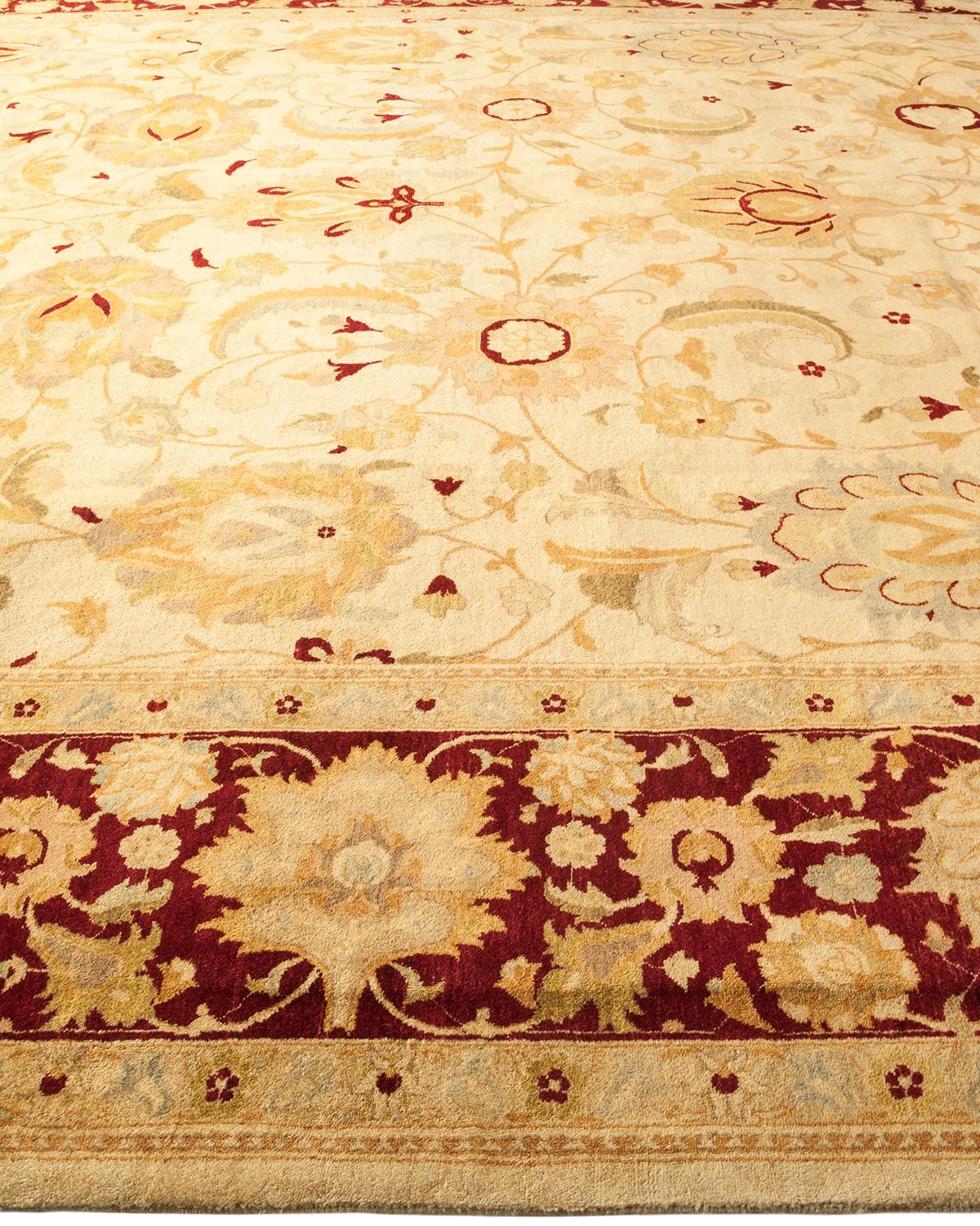 Alfombra tradicional única Hand Made Mogul marfil en Nuevo estado para la venta en Norwalk, CT