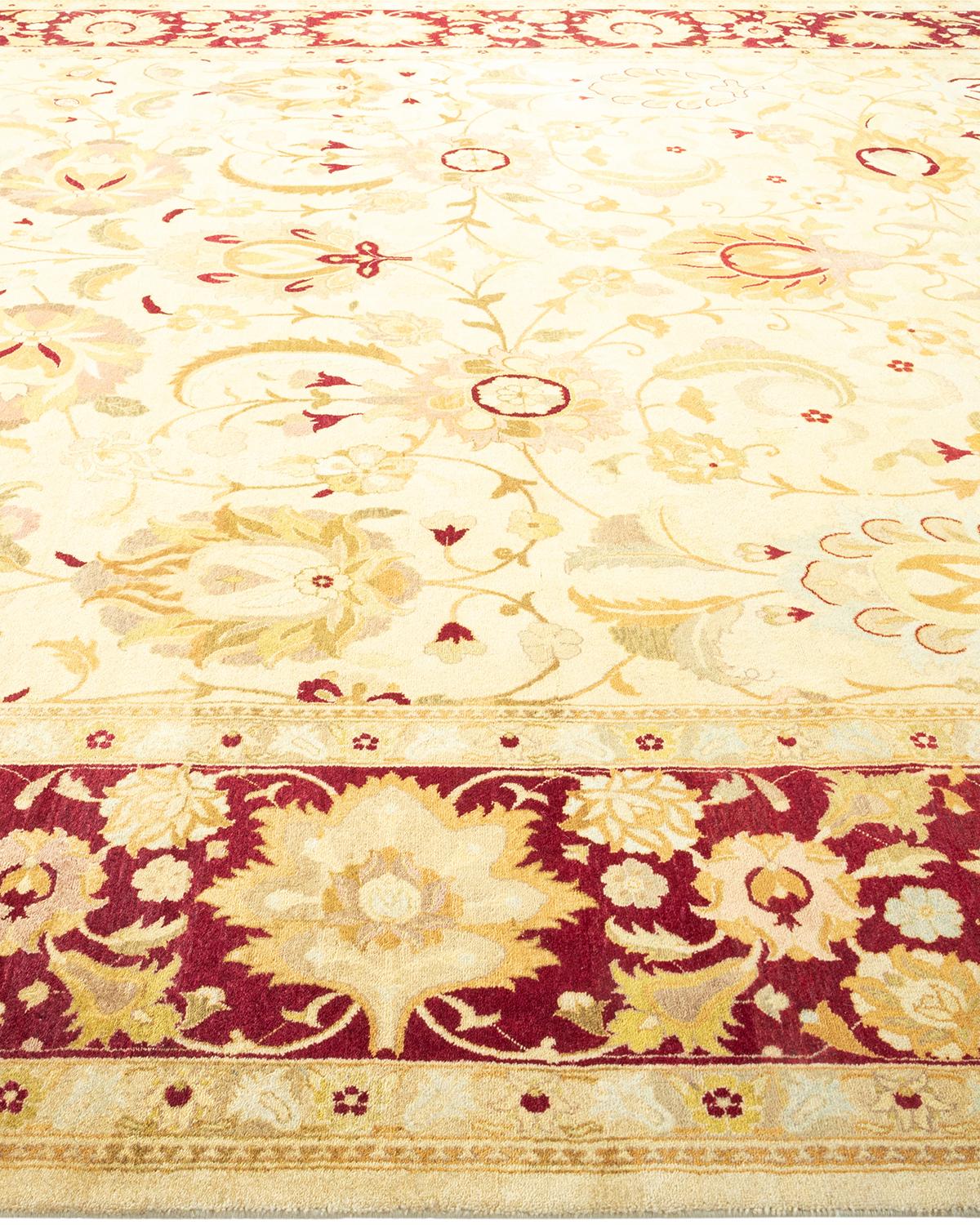 Tapis traditionnel ivoire Mogul unique en son genre fabriqué à la main Neuf - En vente à Norwalk, CT