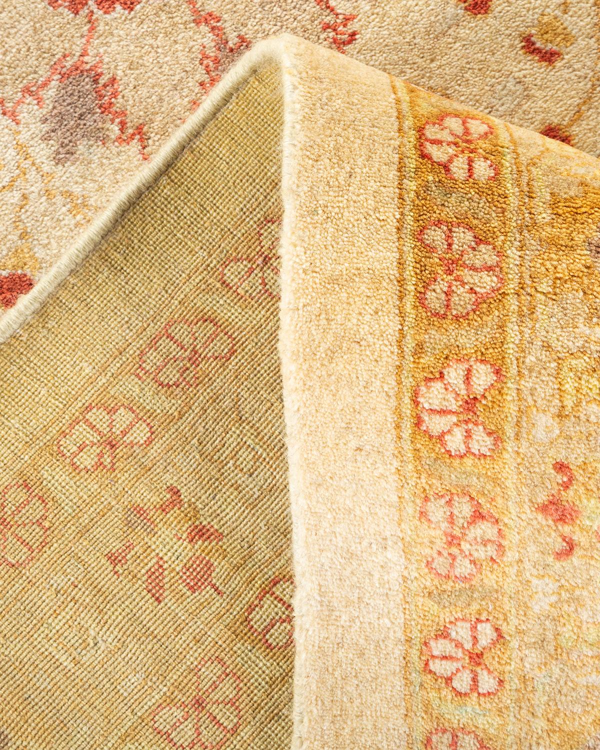Einzigartiger handgefertigter traditioneller elfenbeinfarbener Mogul-Teppich (Pakistanisch) im Angebot