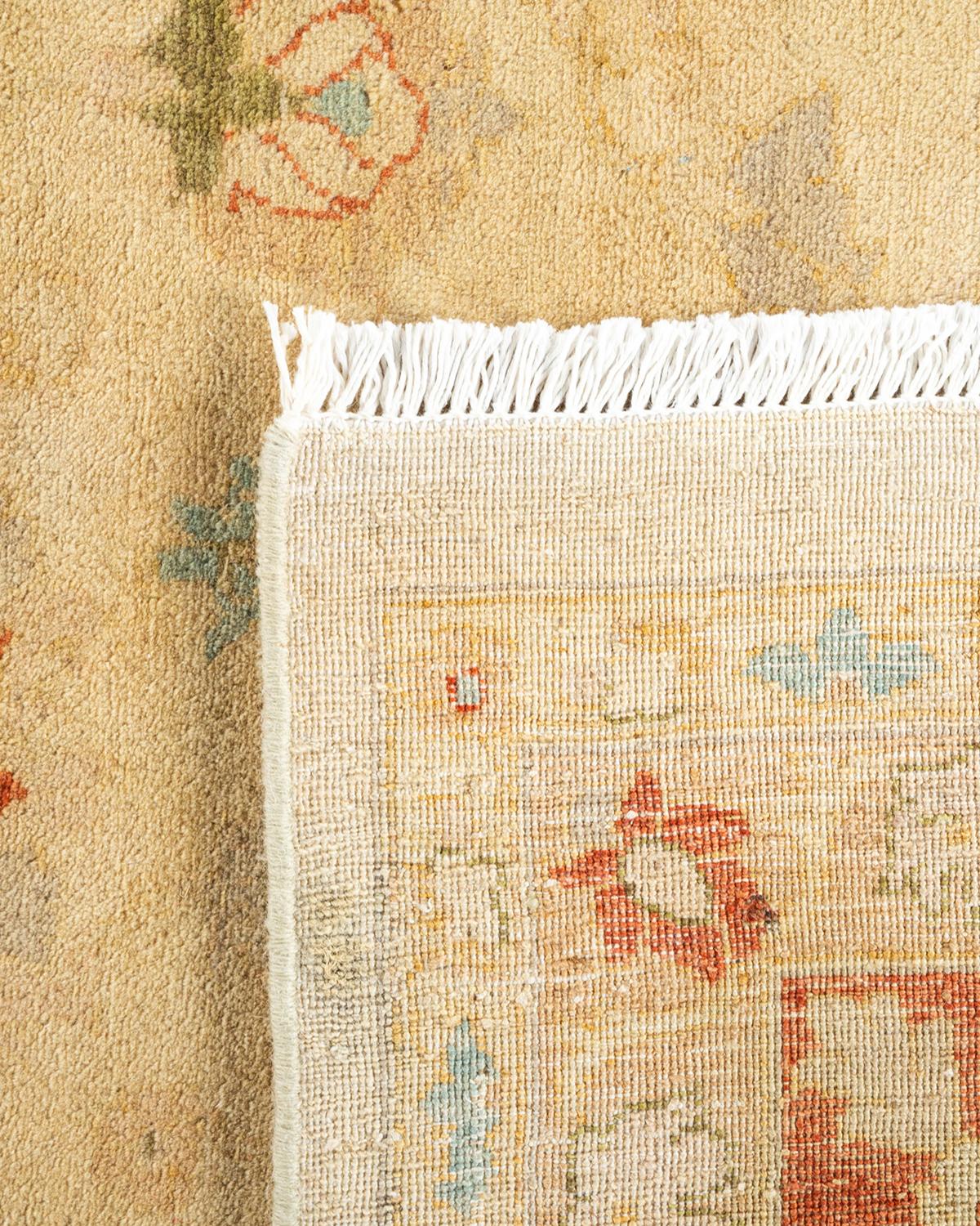 Annodato a mano Tappeto tradizionale Mogul Ivory, unico nel suo genere, realizzato a mano in vendita