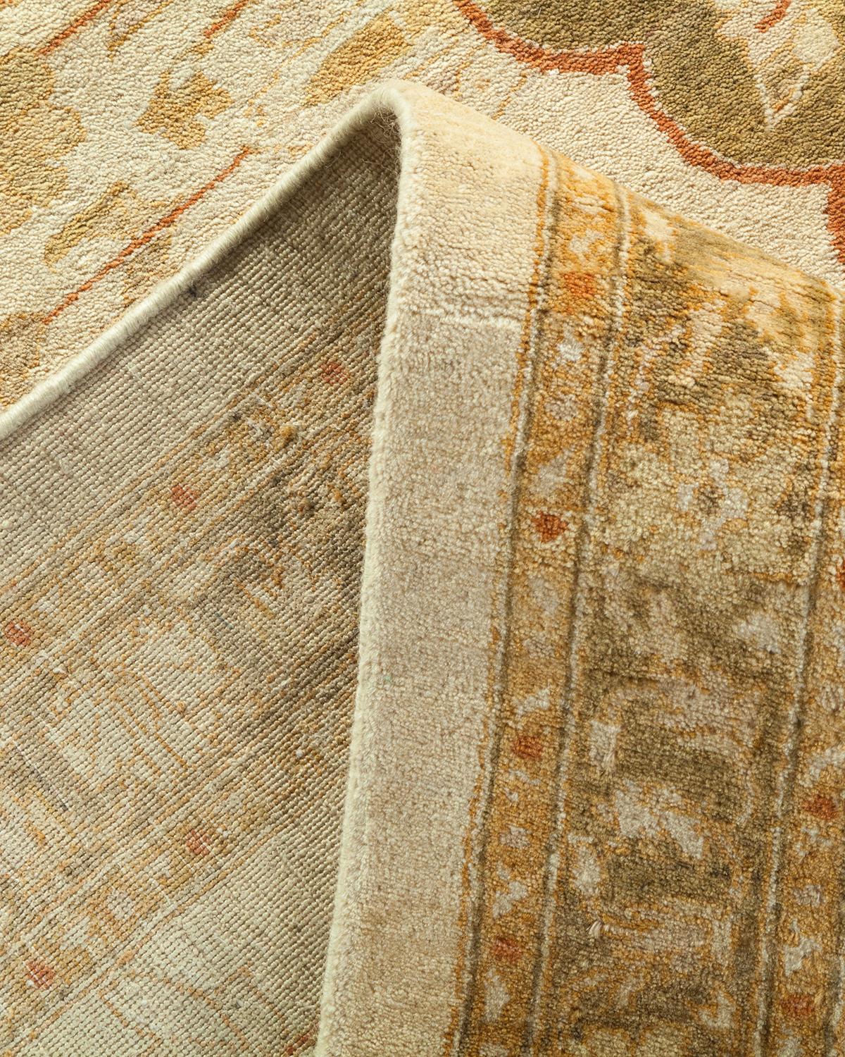 Alfombra tradicional única Hand Made Mogul Marfil Pakistaní en venta