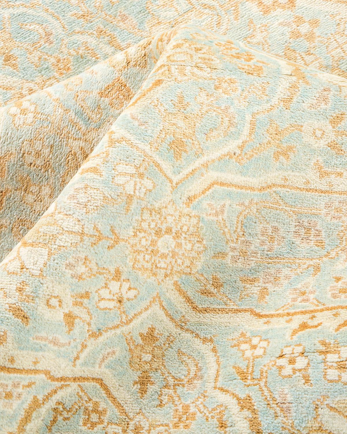 Autre Tapis traditionnel Mogul bleu clair unique en son genre, fabriqué à la main en vente