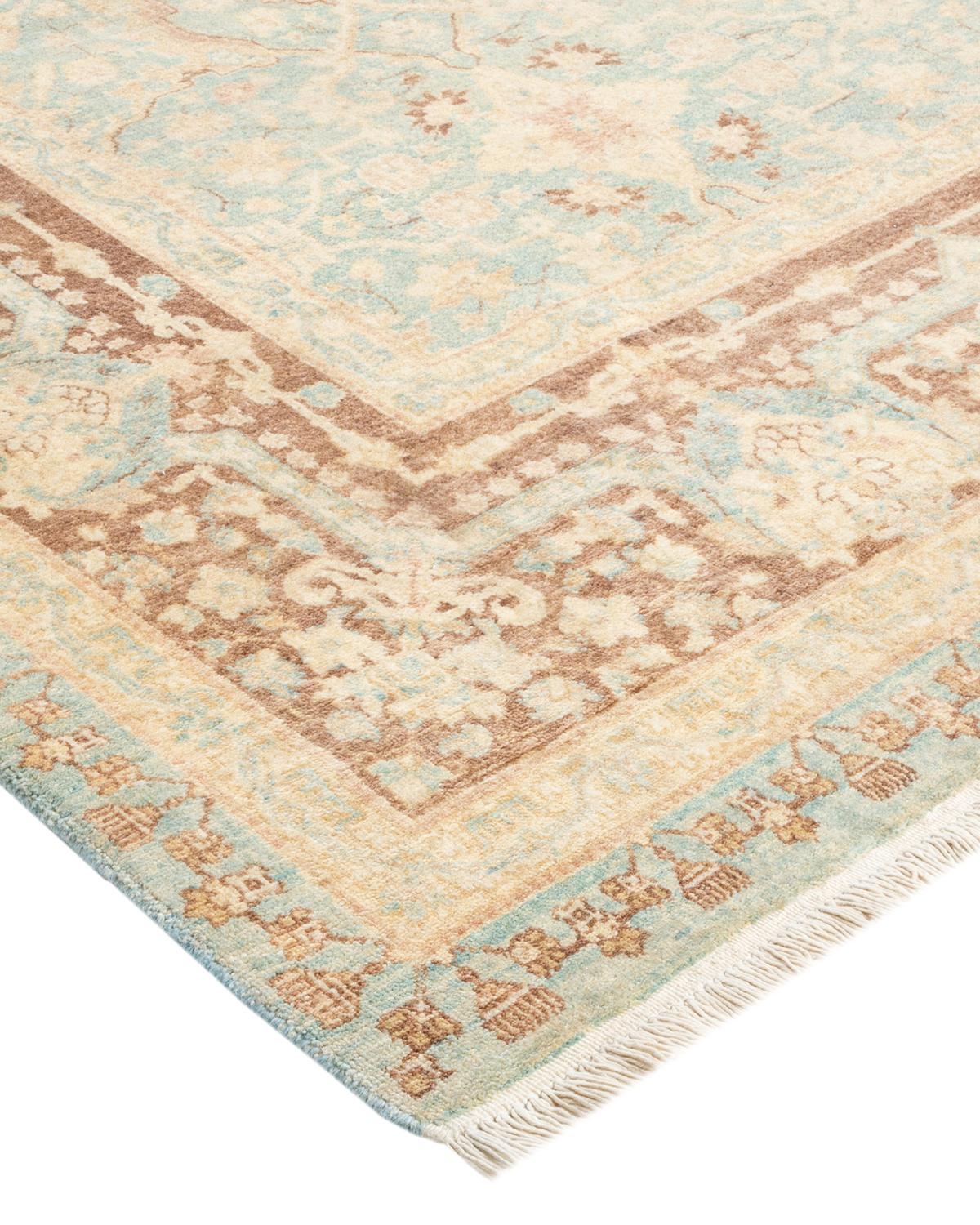 Las alfombras de la colección Mogul, con sus colores discretos y sus diseños integrales, aportarán una sofisticación atemporal a cualquier habitación. Influenciadas por un espectro de diseños turcos, indios y persas, los artesanos que tejen a mano