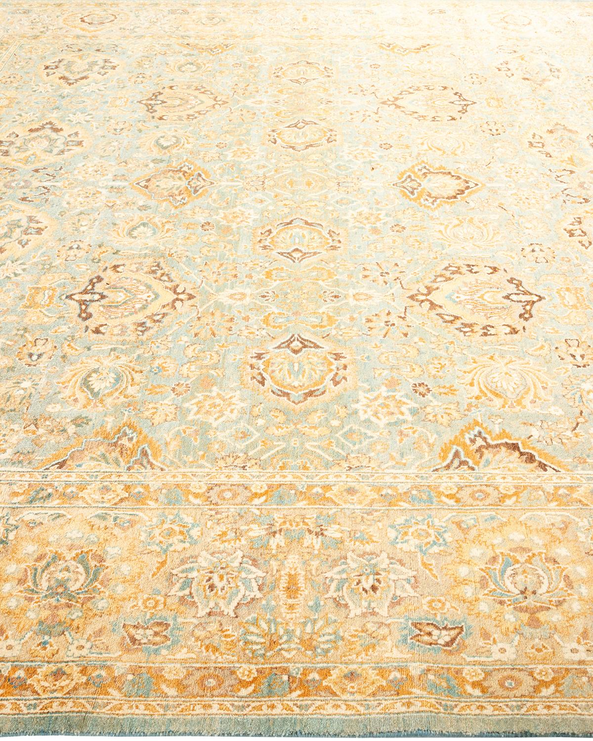 Tapis traditionnel Mogul bleu clair unique en son genre, fabriqué à la main Neuf - En vente à Norwalk, CT