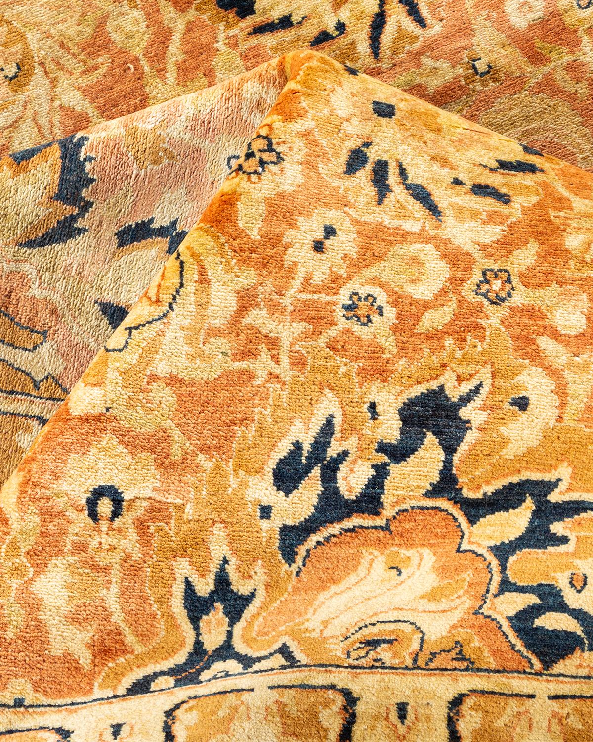 Pakistanais Tapis traditionnel orange Mogul unique en son genre fabriqué à la main en vente