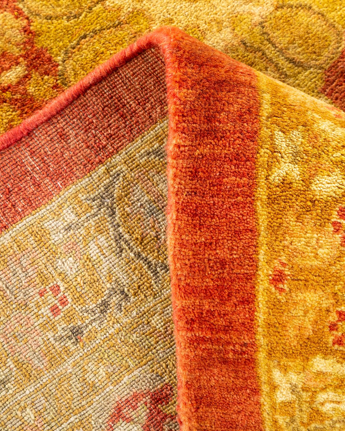 Pakistanais Tapis traditionnel orange Mogul unique en son genre fabriqué à la main en vente