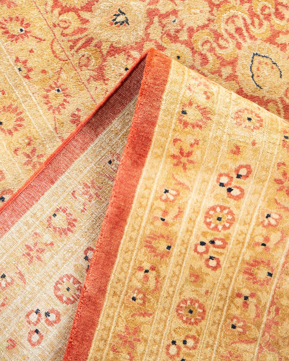 Einzigartiger, handgefertigter traditioneller Mogul-Teppich in Orange im Zustand „Neu“ im Angebot in Norwalk, CT
