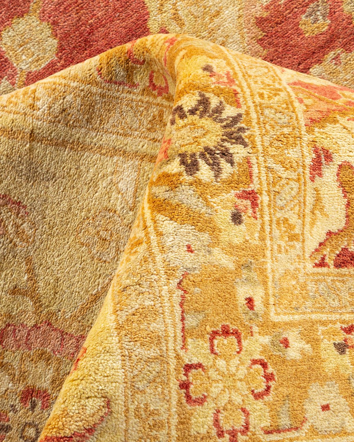 Autre Tapis traditionnel orange Mogul unique en son genre fabriqué à la main en vente