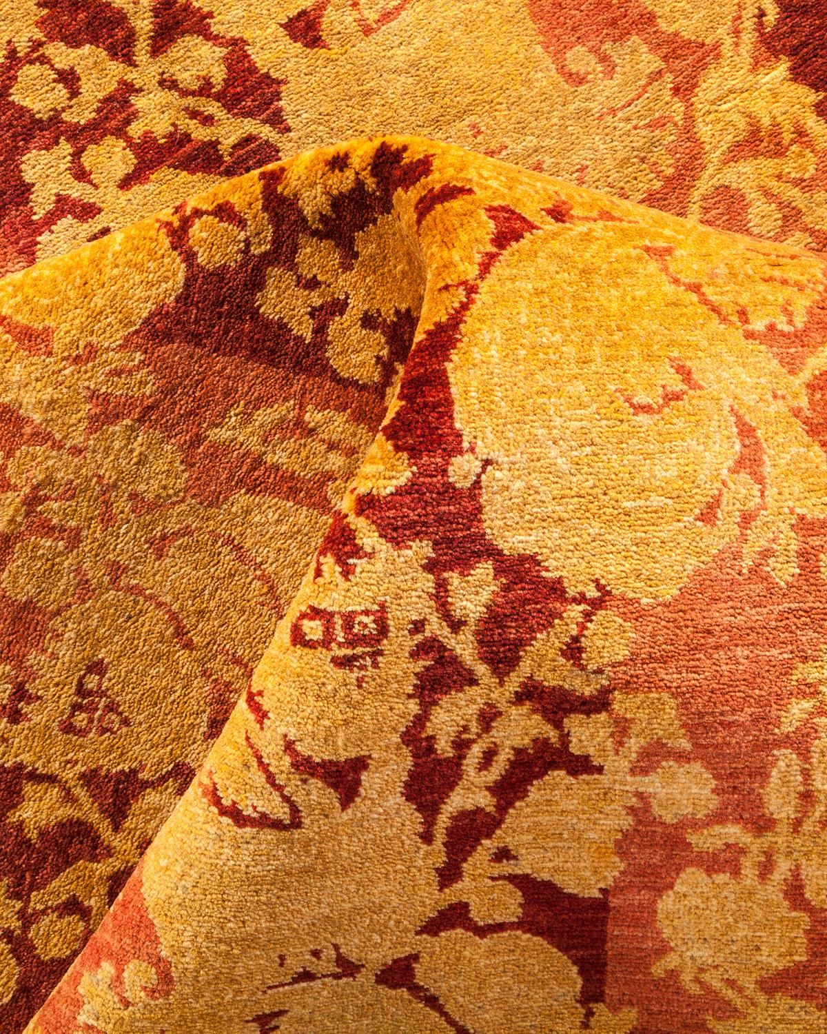 Autre Tapis traditionnel rose moghol unique en son genre fabriqué à la main en vente
