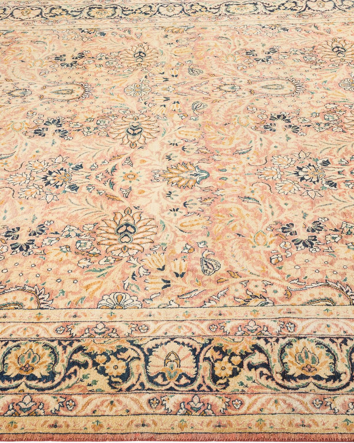 Tapis de sol traditionnel Mogul rose, unique en son genre, fait à la main Neuf - En vente à Norwalk, CT