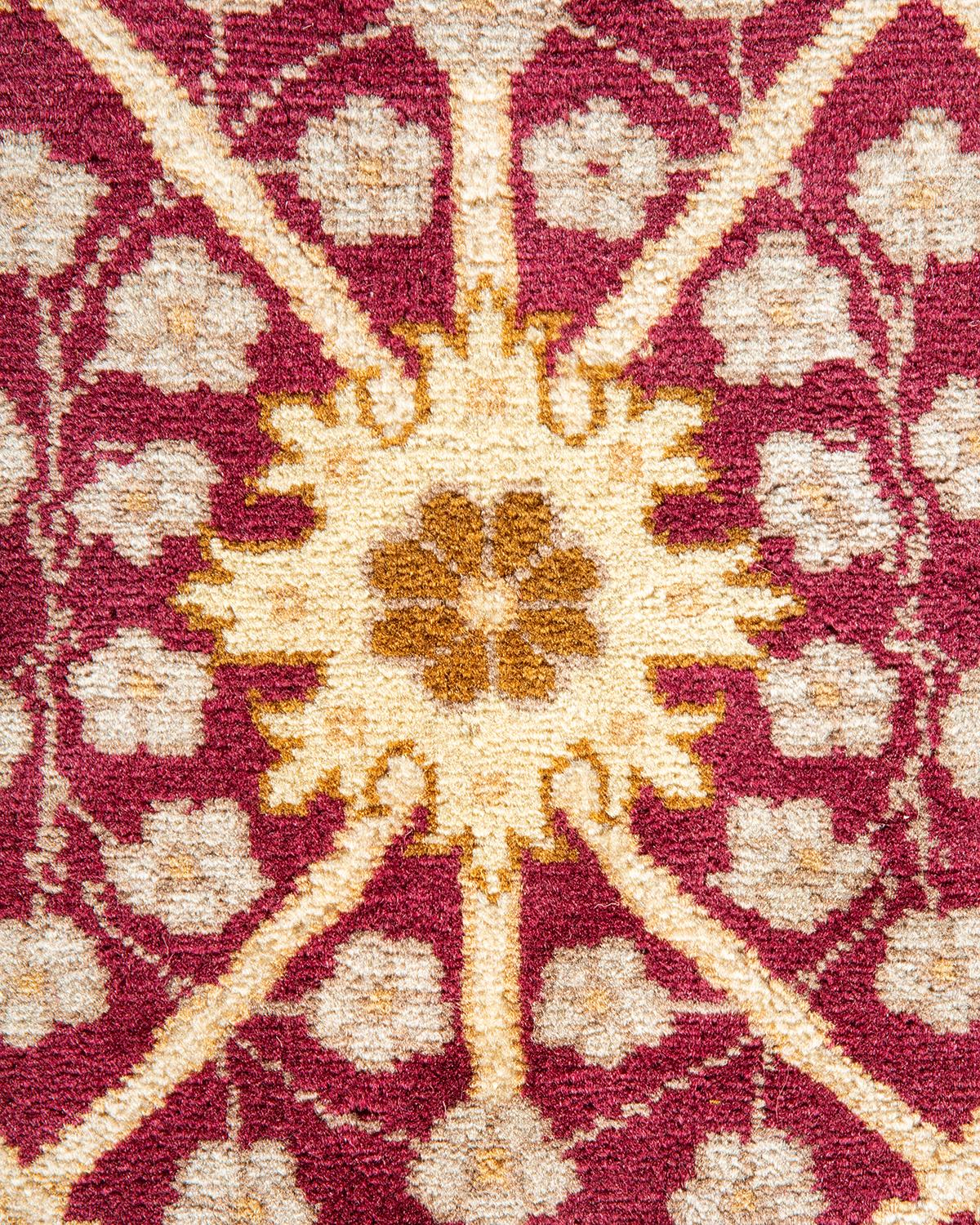 XXIe siècle et contemporain Tapis traditionnel violet moghol unique en son genre fabriqué à la main en vente