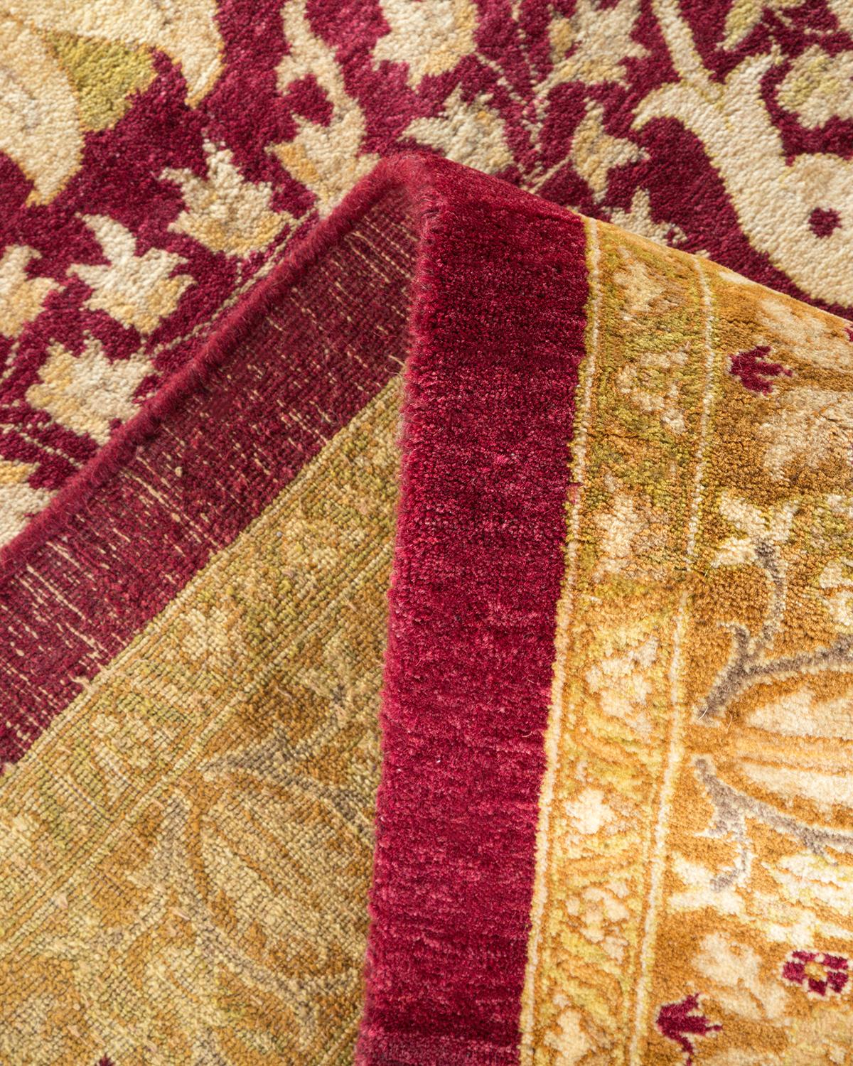 Handgefertigter, traditioneller Mogul-Teppich in Violett, Unikat (Pakistanisch) im Angebot