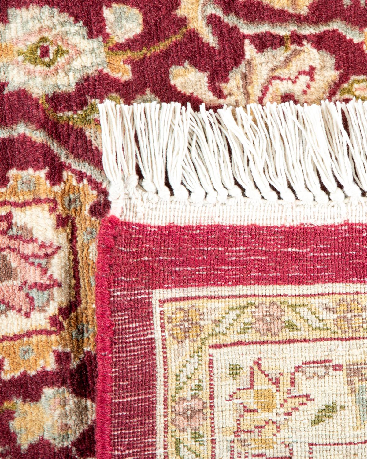Handgefertigter, traditioneller Mogul-Teppich in Violett, Unikat (Handgeknüpft) im Angebot