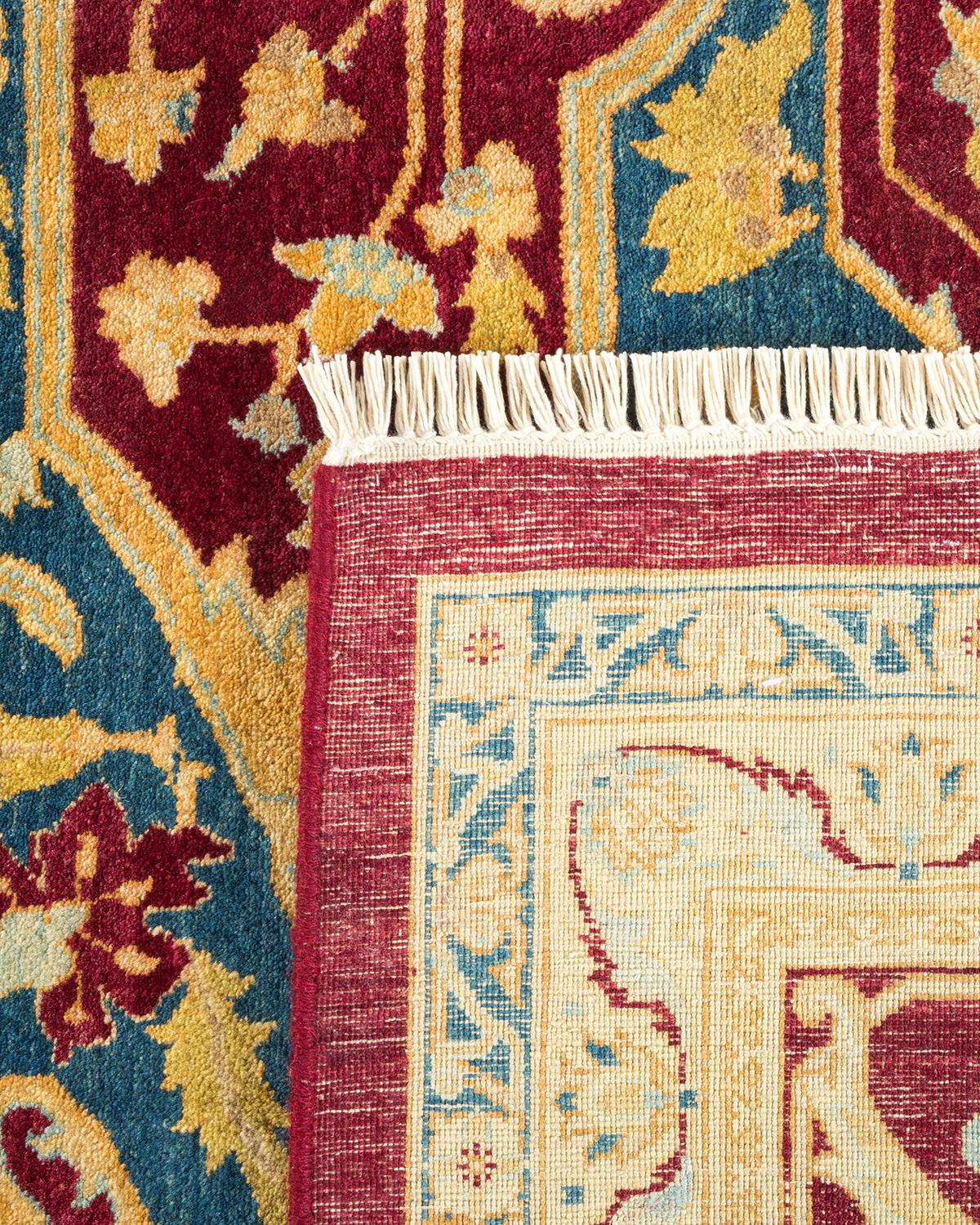 Noué à la main Tapis traditionnel Mogul violet unique en son genre fabriqué à la main en vente