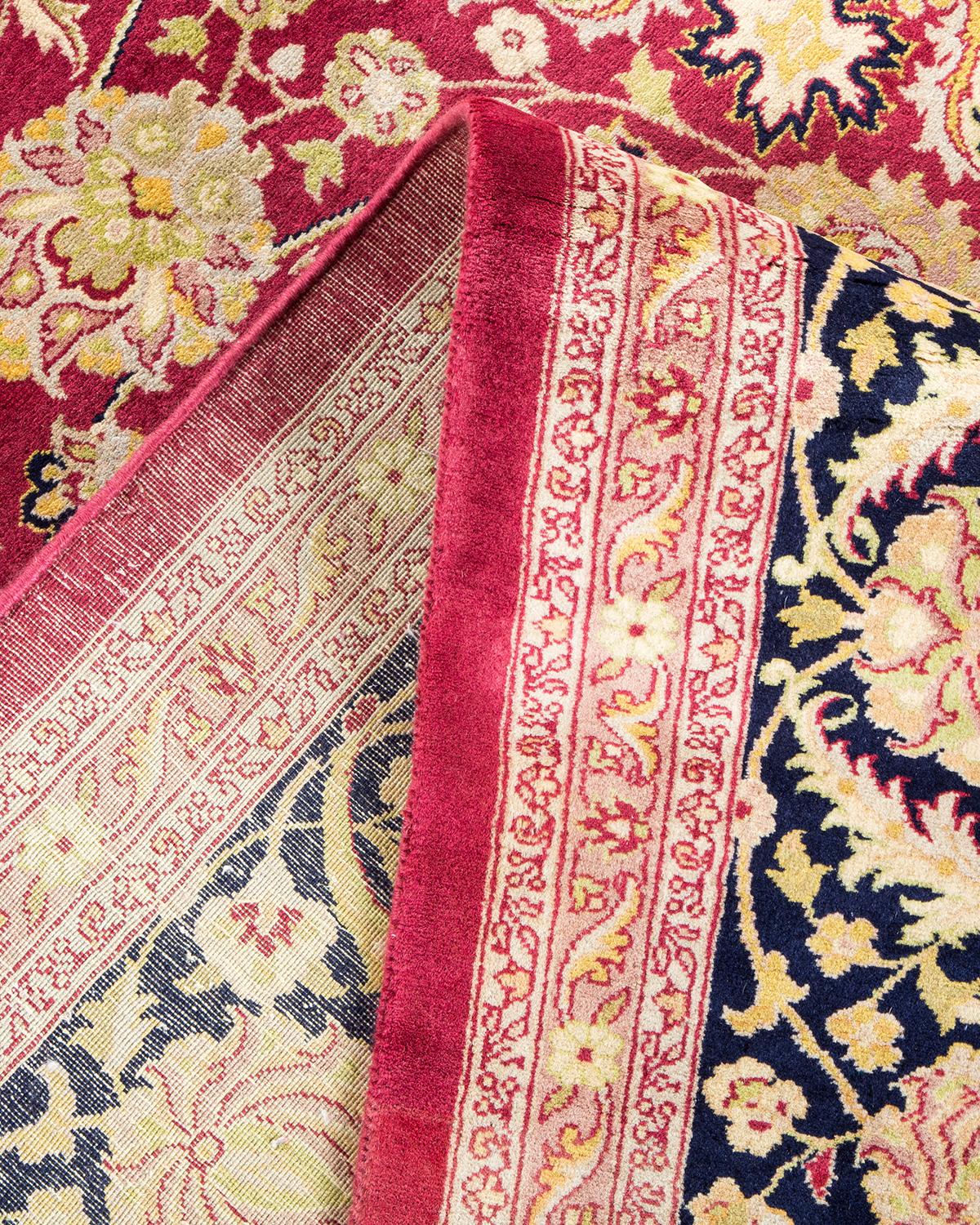 Handgefertigter, traditioneller Mogul-Teppich in Violett, Unikat (Pakistanisch) im Angebot