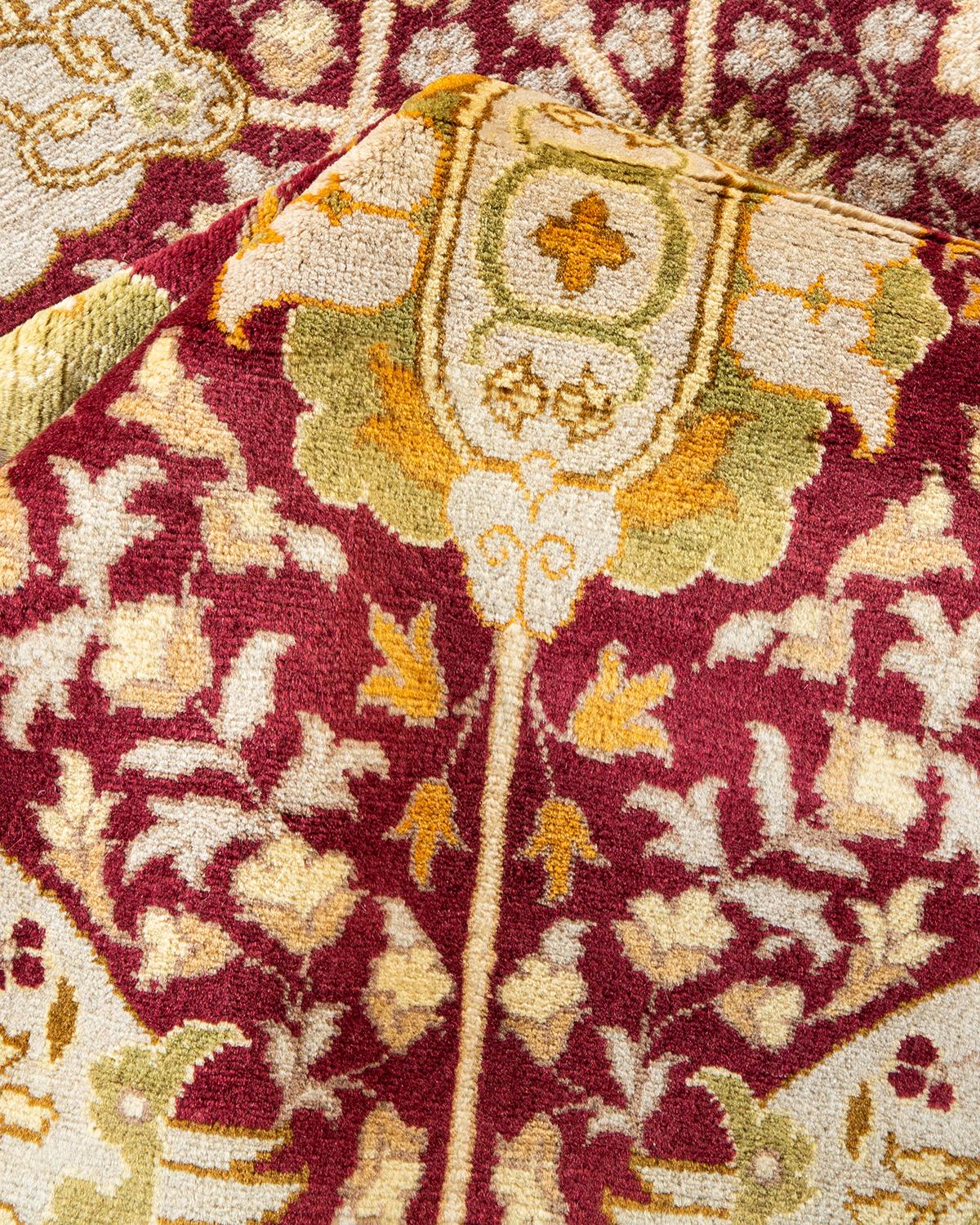 Pakistanais Tapis traditionnel Mogul violet unique en son genre fabriqué à la main en vente