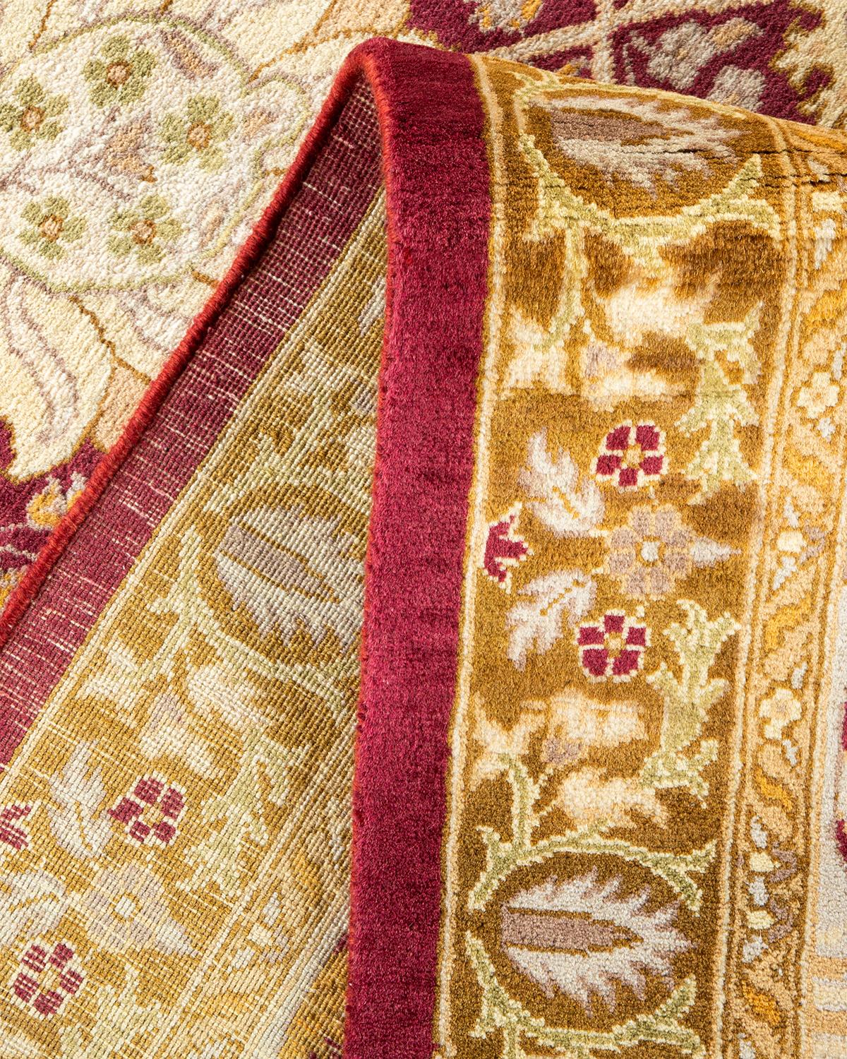 Noué à la main Tapis traditionnel Mogul violet unique en son genre fabriqué à la main en vente