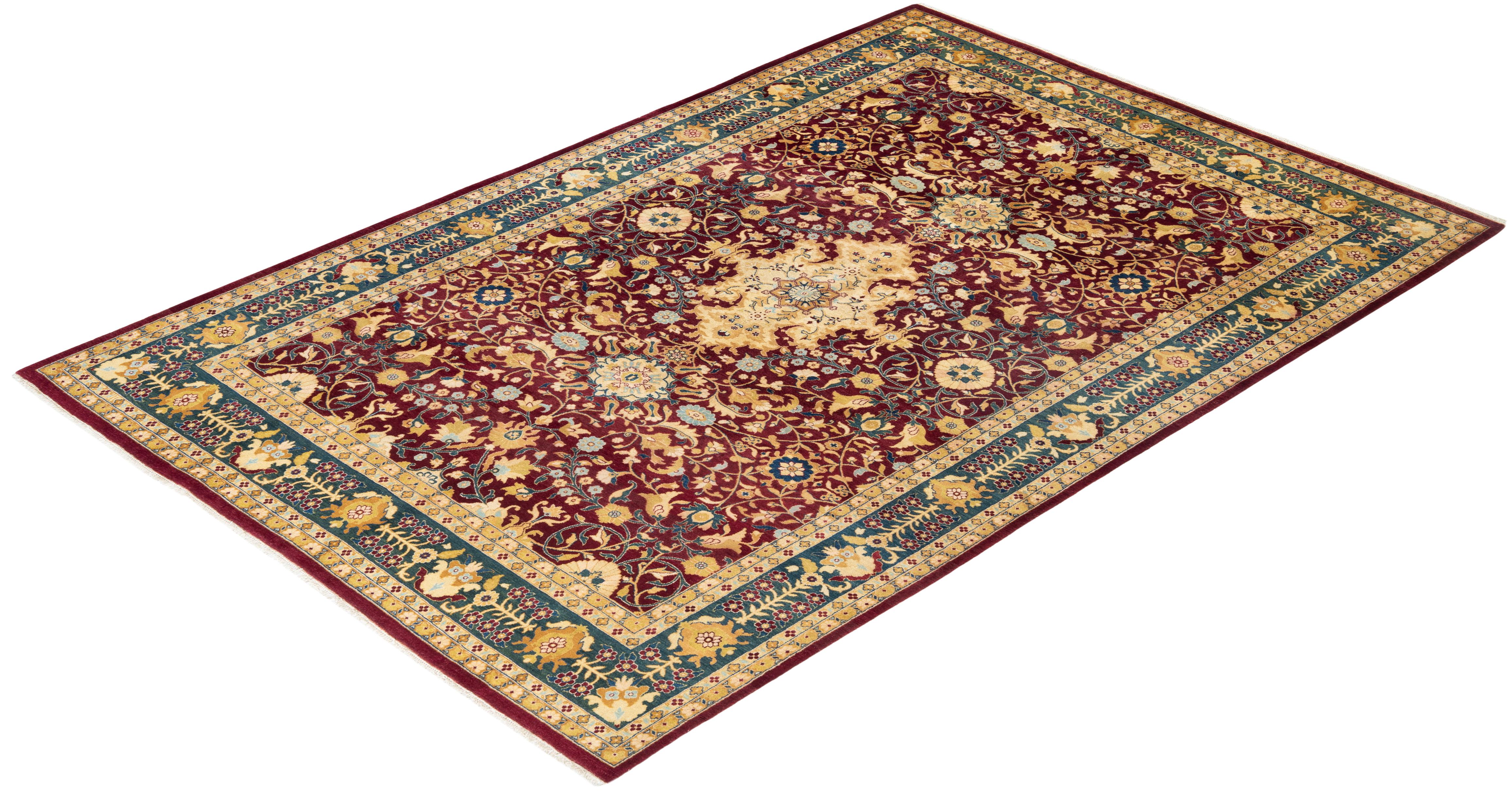 Avec leurs palettes discrètes et leurs motifs à l'envers, les tapis de la collection Mogul apporteront une sophistication intemporelle à n'importe quelle pièce. Influencés par un éventail de motifs turcs, indiens et persans, les artisans qui tissent