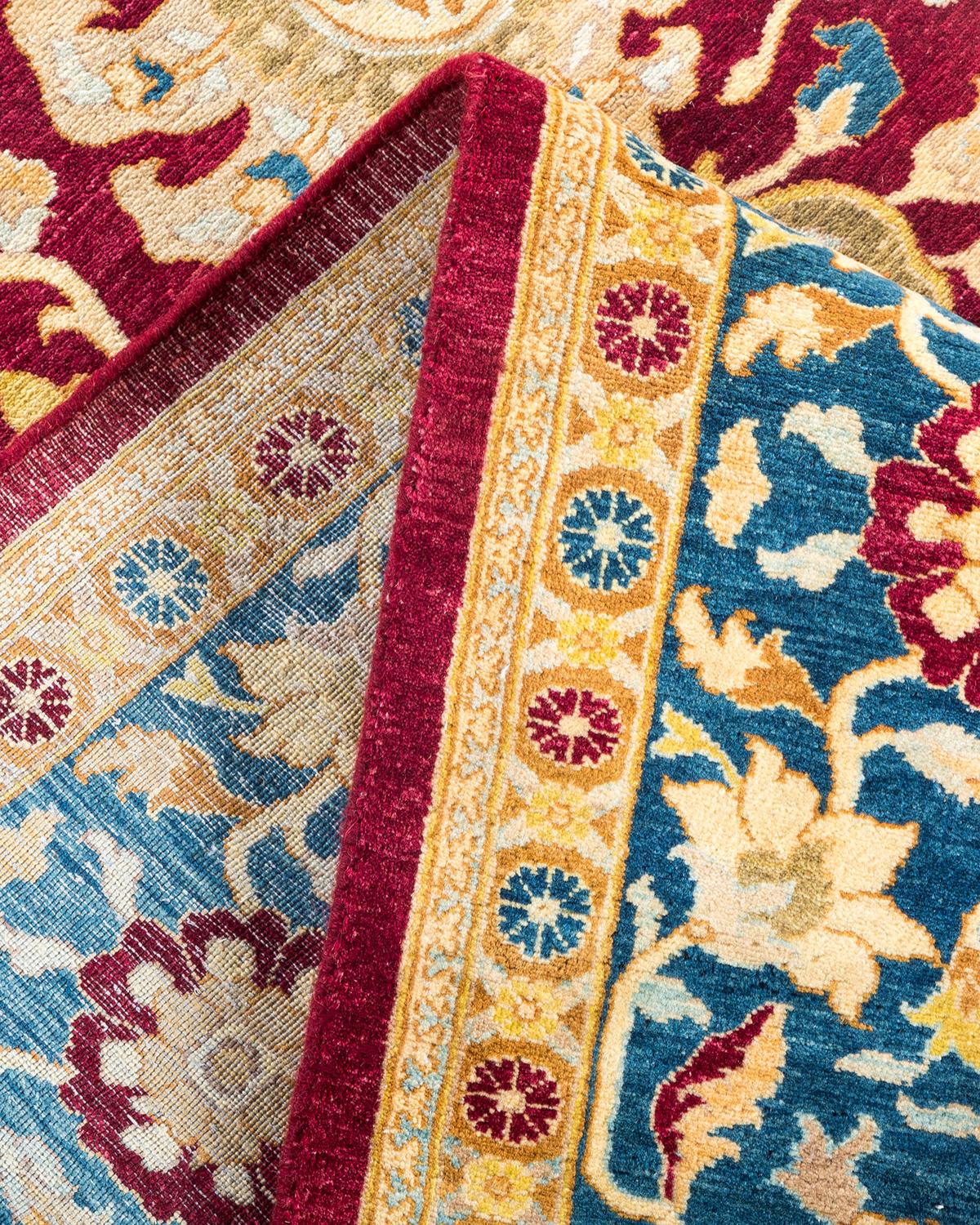 Pakistanais Tapis traditionnel Mogul rouge unique fait à la main, unique en son genre en vente