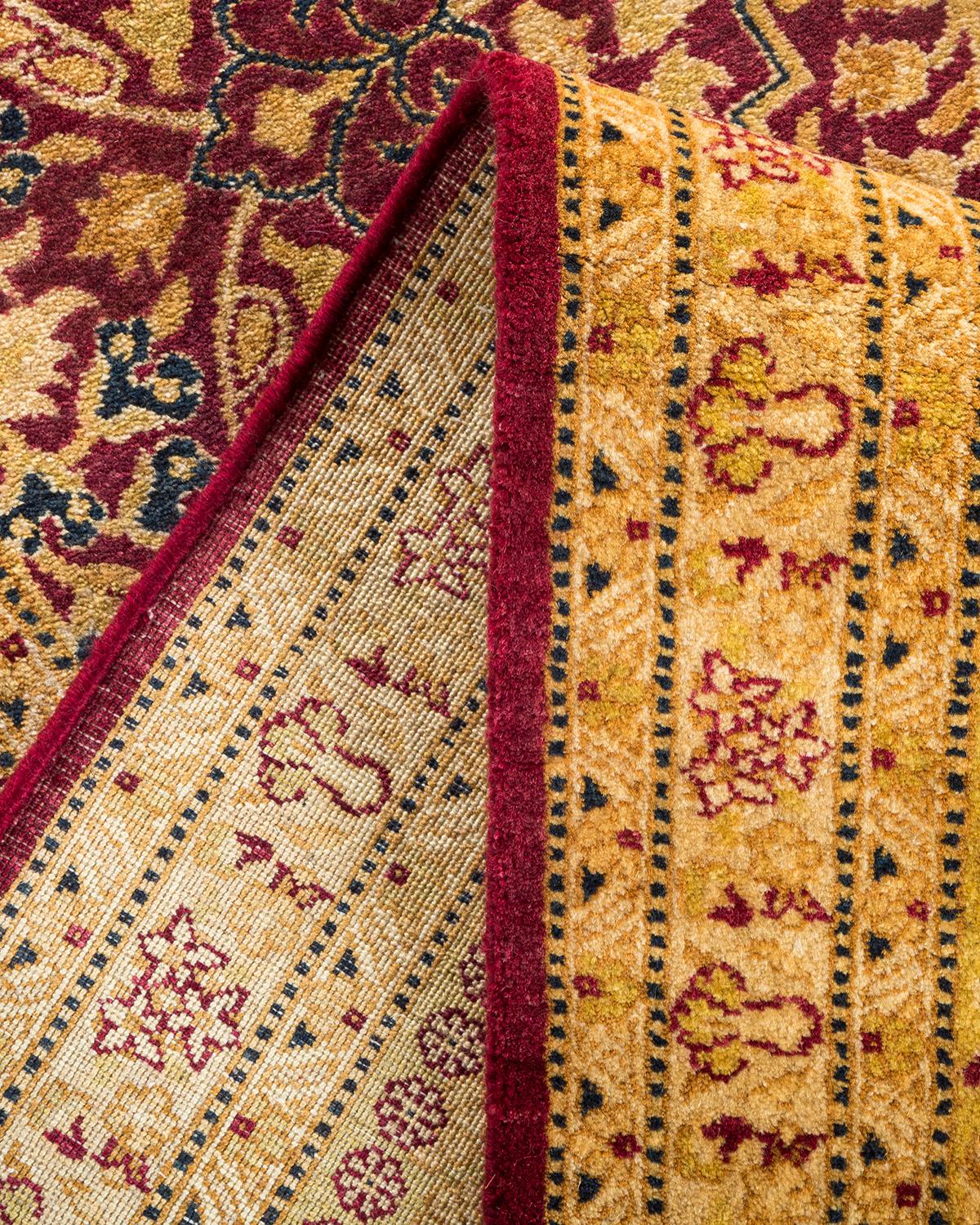 Handgefertigter, traditioneller Mogul-Roter Teppich, Unikat (Pakistanisch) im Angebot