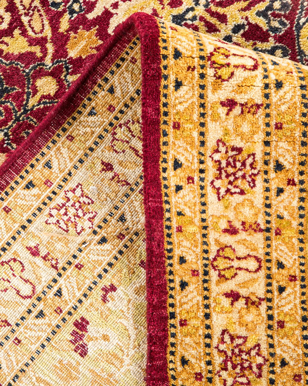 Handgefertigter, traditioneller Mogul-Roter Teppich, Unikat (Pakistanisch) im Angebot