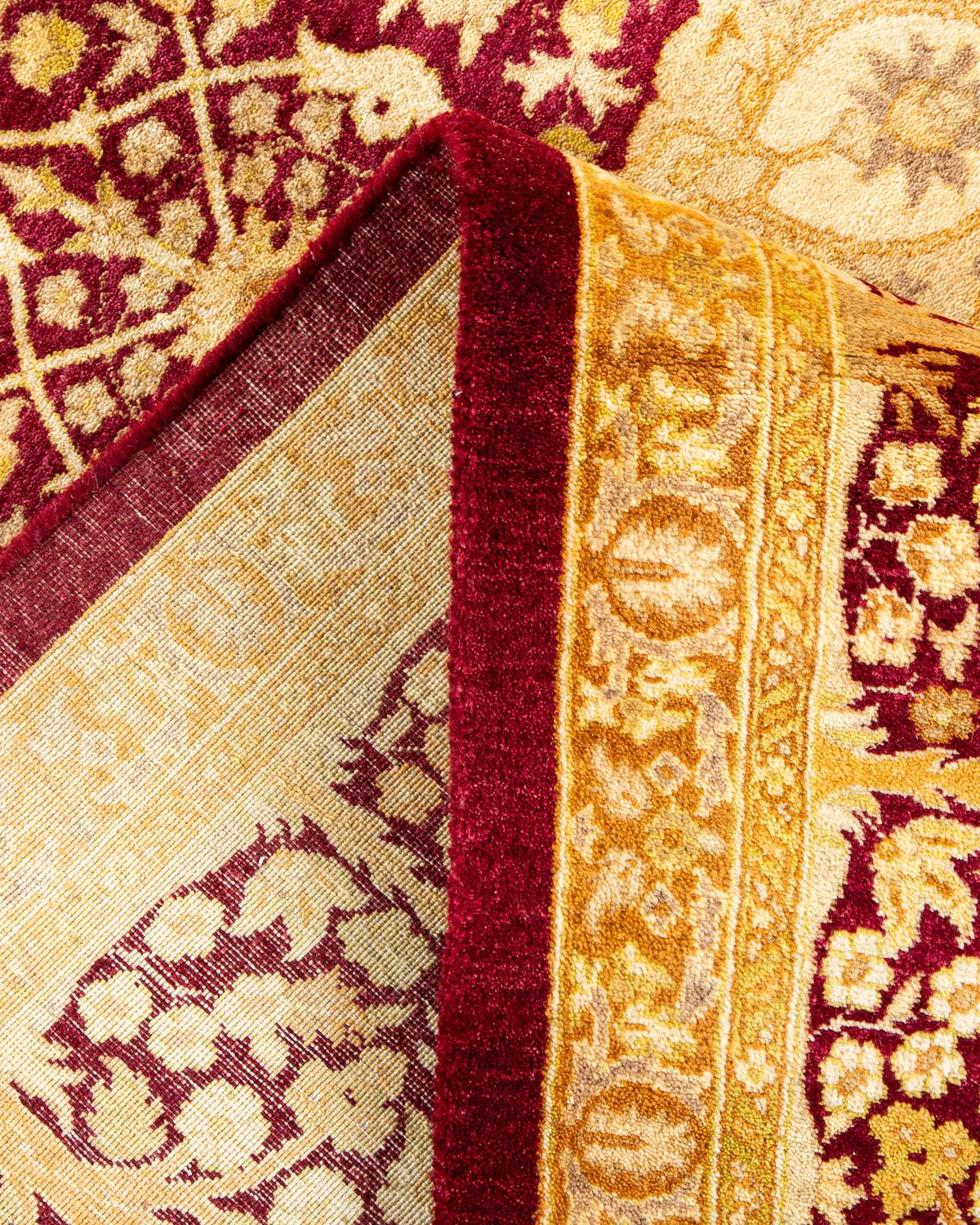 Pakistanais Tapis traditionnel Mogul rouge unique fait à la main, unique en son genre en vente