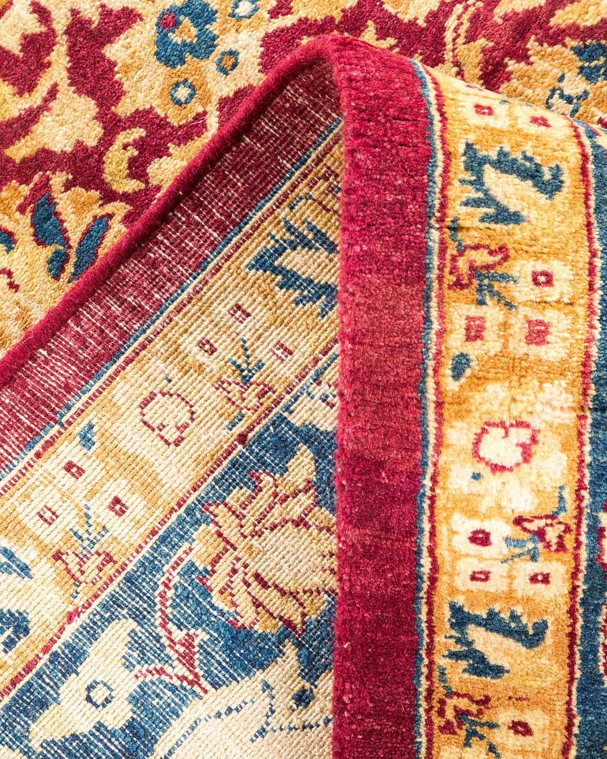 Pakistanais Tapis traditionnel Mogul rouge unique fait à la main, unique en son genre en vente