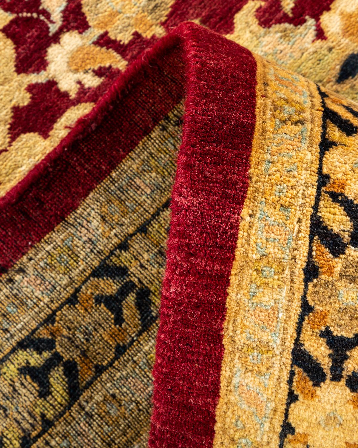 Pakistanais Tapis traditionnel Mogul rouge unique fait à la main, unique en son genre en vente
