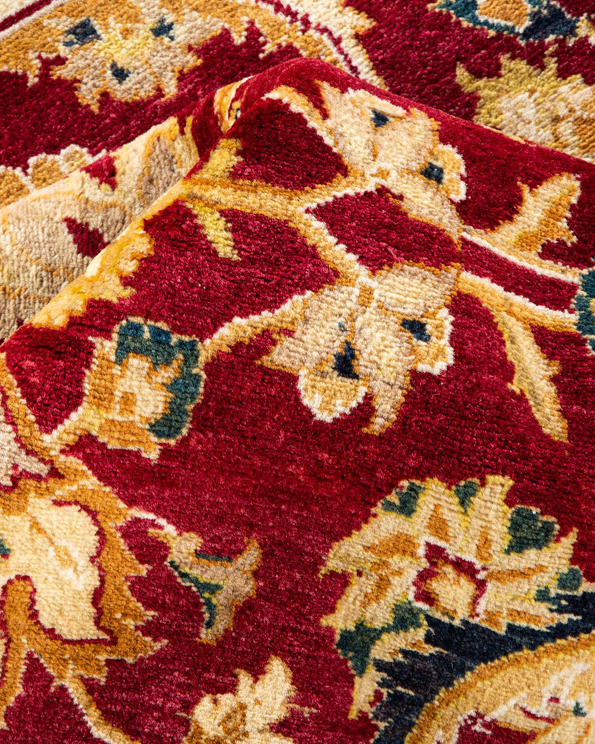Pakistanais Tapis traditionnel Mogul rouge unique fait à la main, unique en son genre en vente