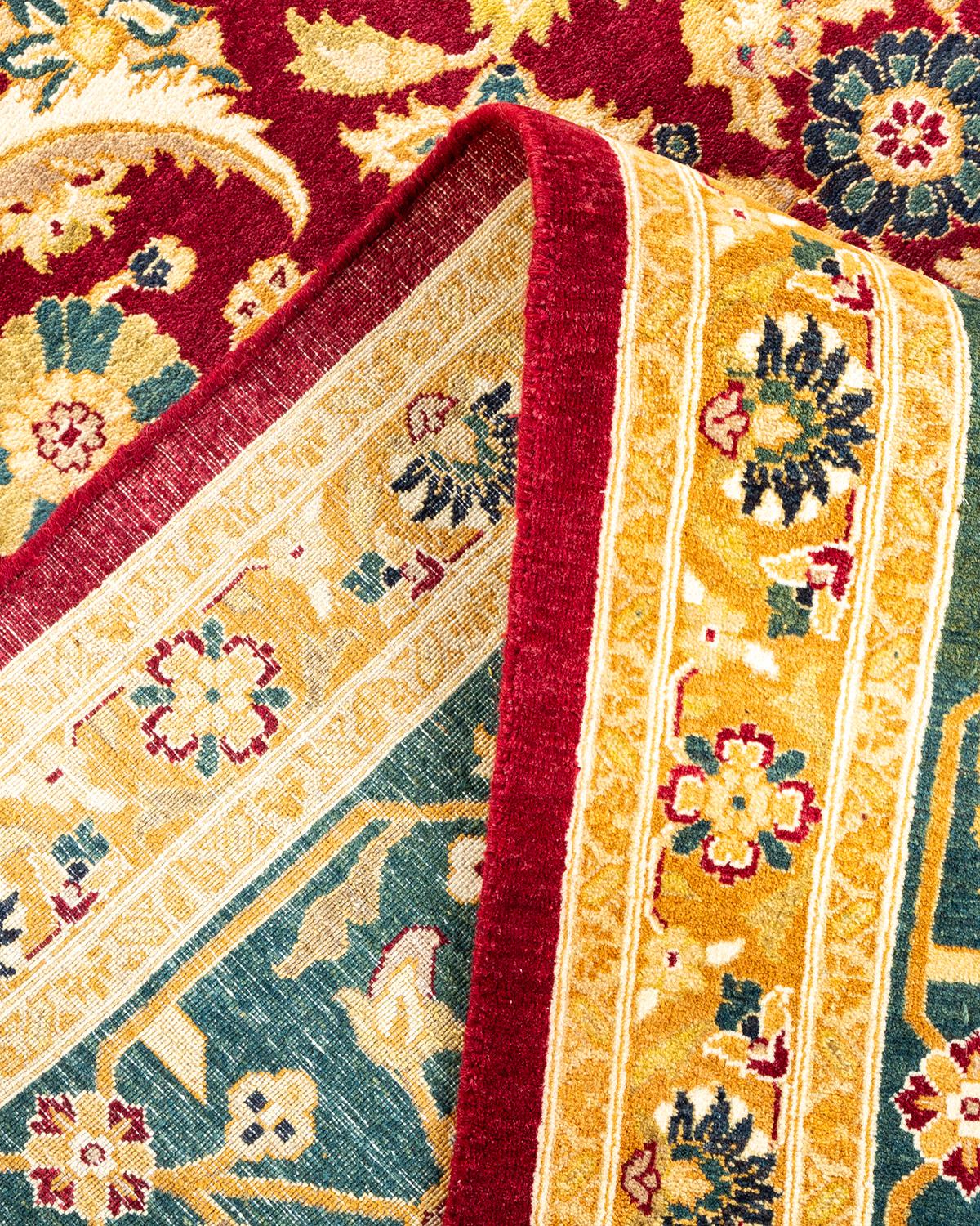 Pakistanais Tapis traditionnel Mogul rouge unique fait à la main, unique en son genre en vente
