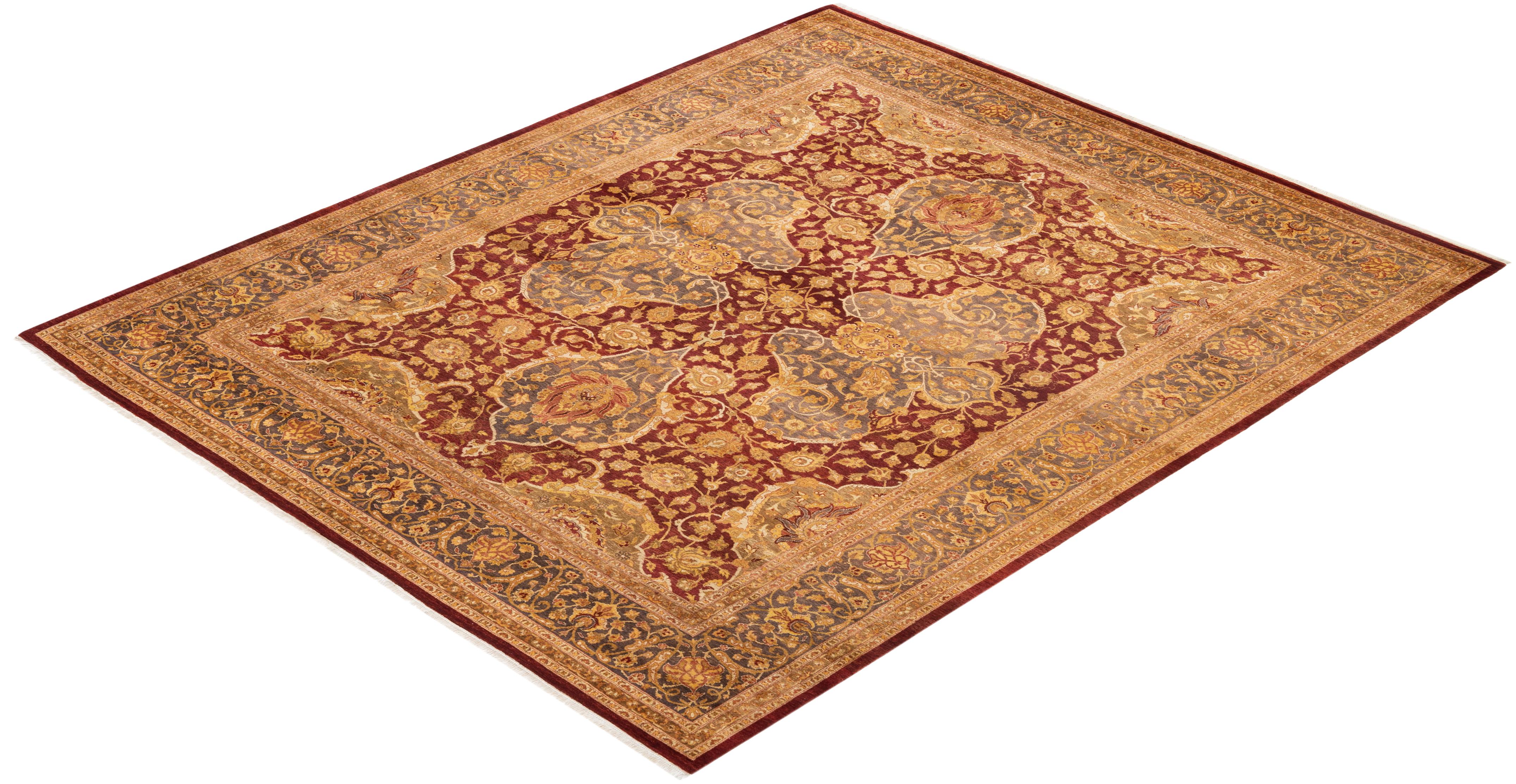Avec leurs palettes discrètes et leurs motifs allover, les tapis de la collection Mogul apporteront une sophistication intemporelle à n'importe quelle pièce. Influencés par un éventail de motifs turcs, indiens et persans, les artisans qui tissent à