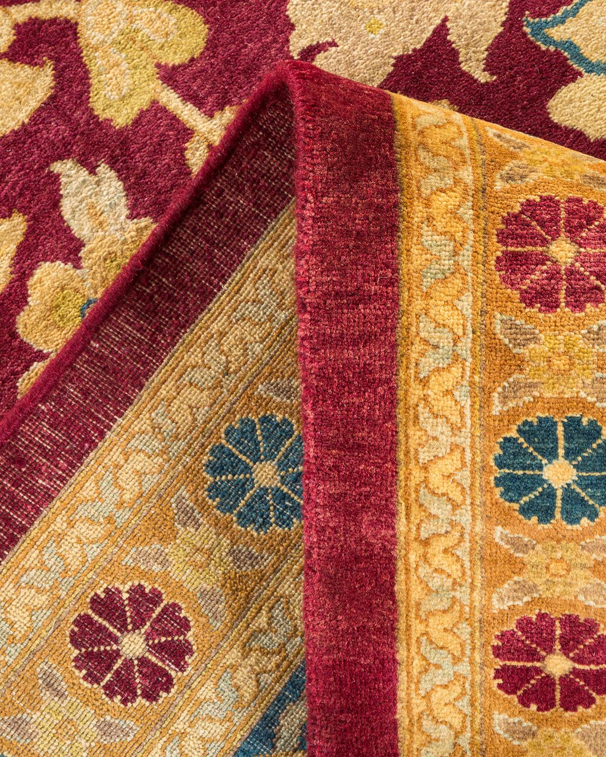 Pakistanais Tapis traditionnel Mogul rouge unique fait à la main, unique en son genre en vente