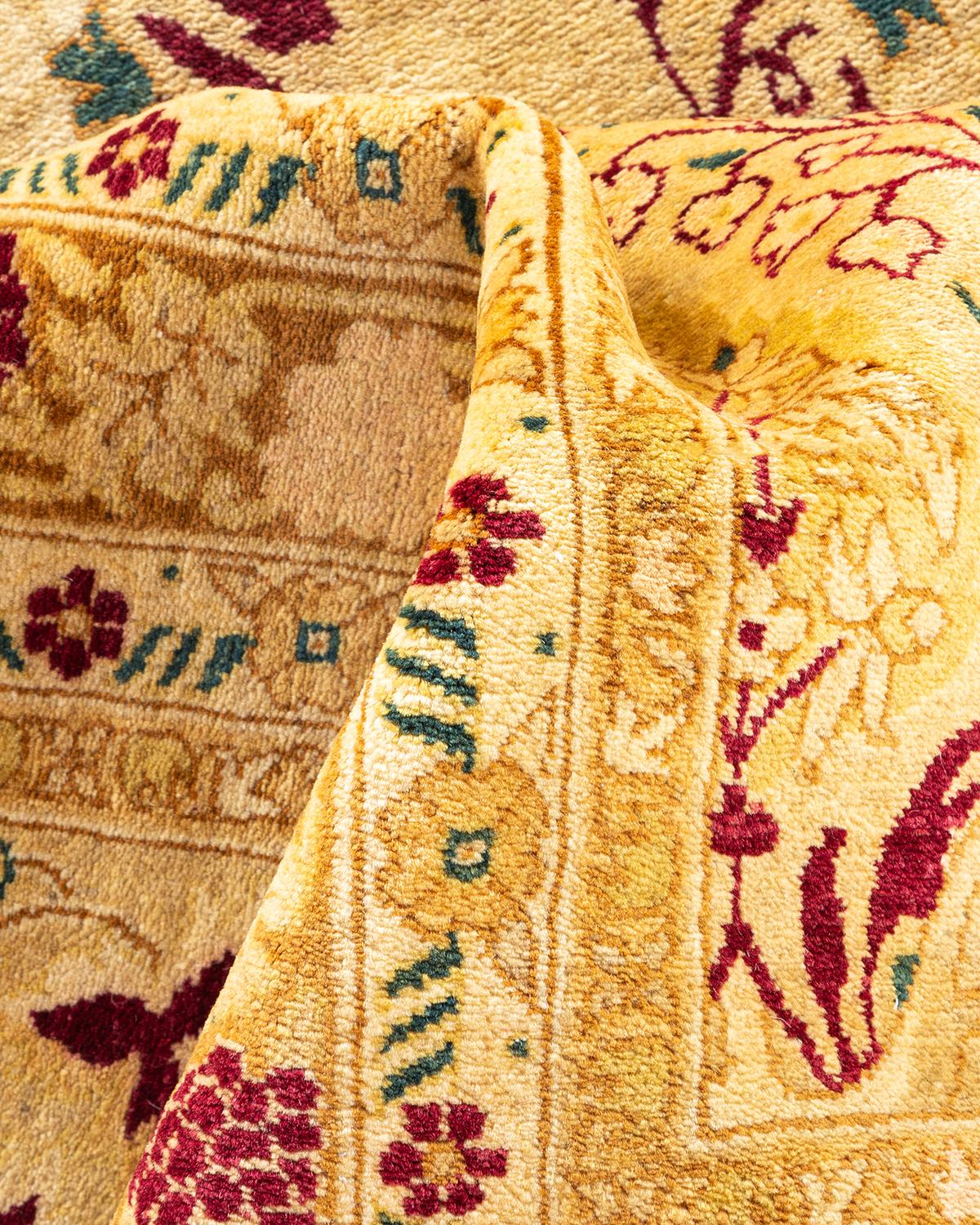 Autre Tapis traditionnel Mogul jaune unique fait à la main, unique en son genre en vente