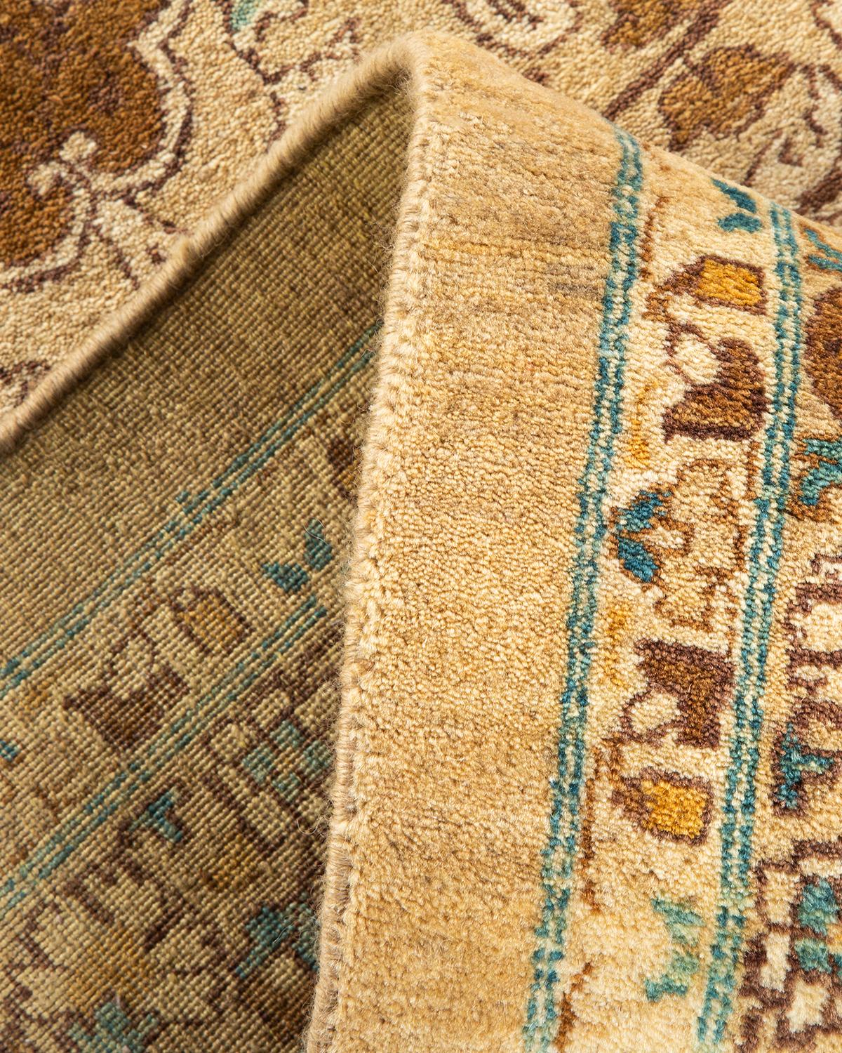 Pakistanais Tapis traditionnel Mogul jaune unique fait à la main, unique en son genre en vente