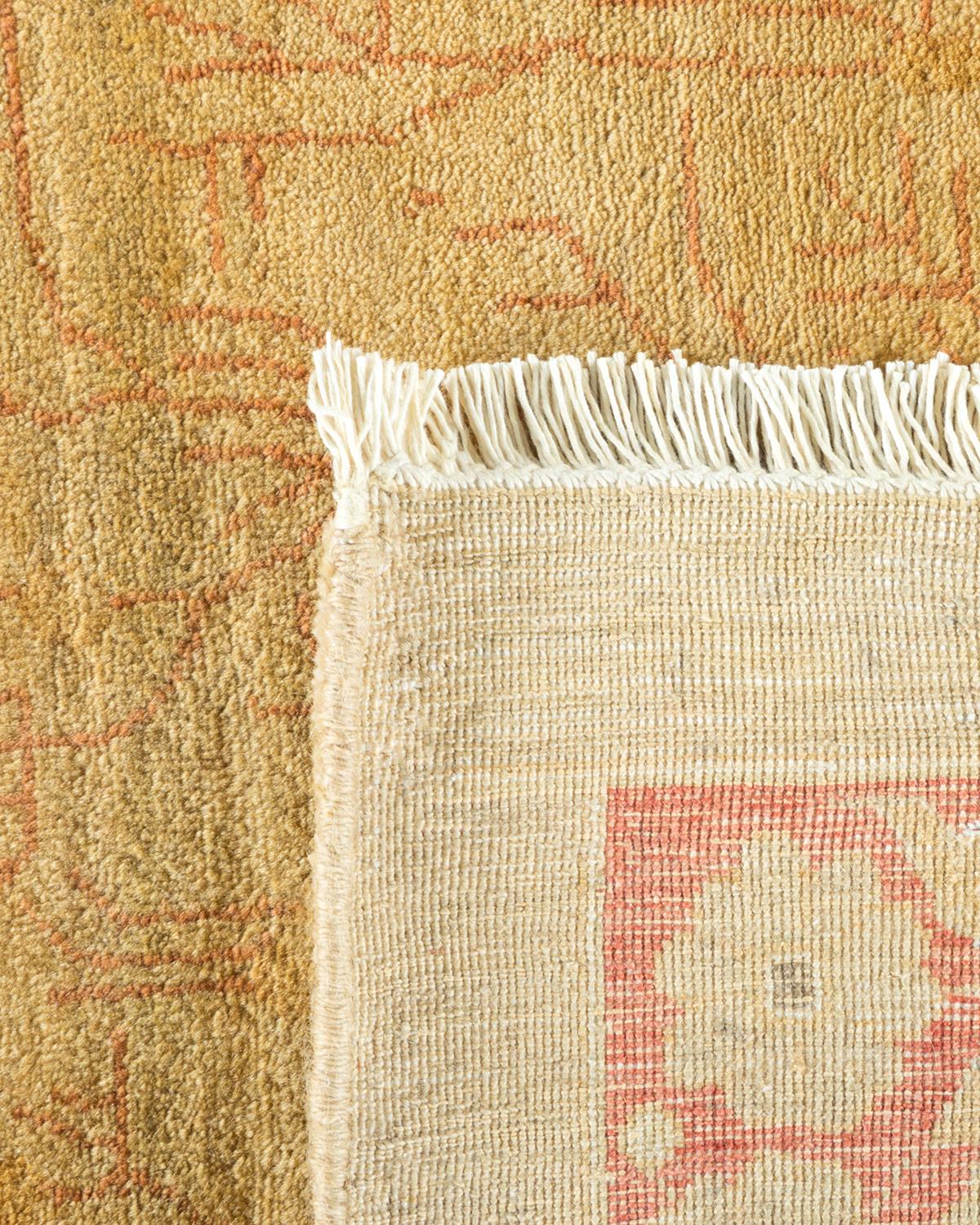 Noué à la main Tapis traditionnel Mogul jaune unique fait à la main, unique en son genre en vente