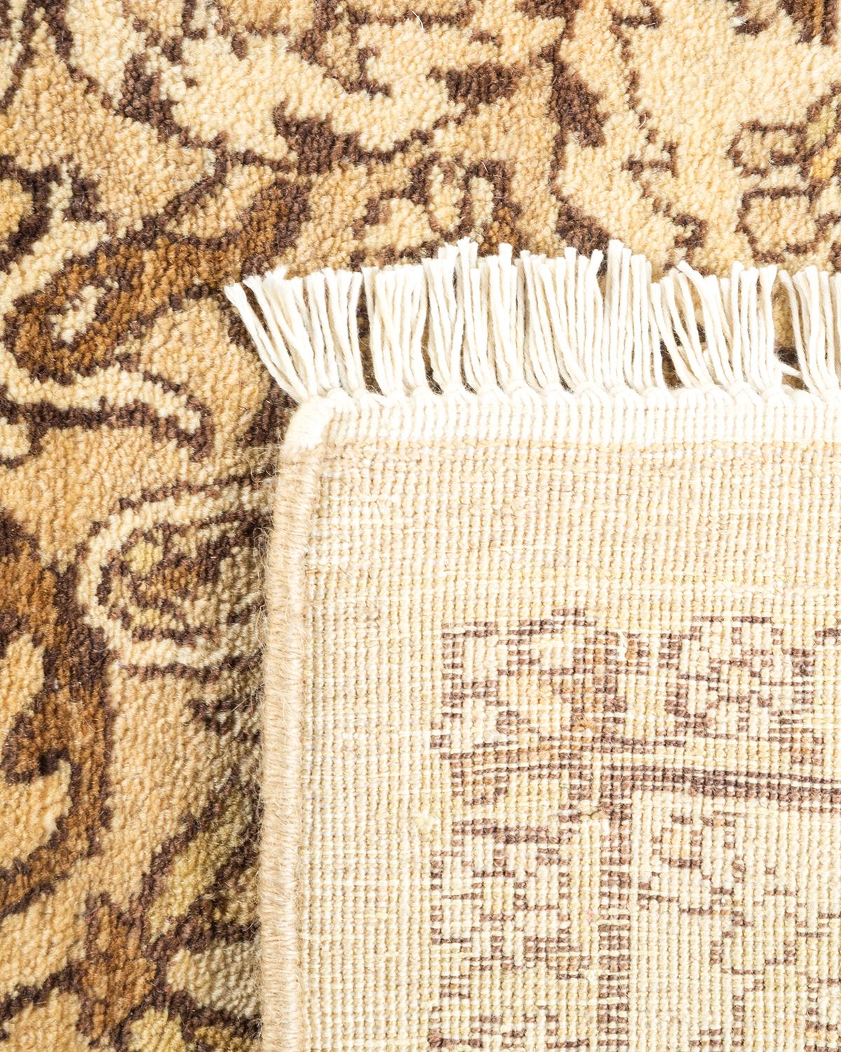 Noué à la main Tapis traditionnel Mogul jaune unique fait à la main, unique en son genre en vente