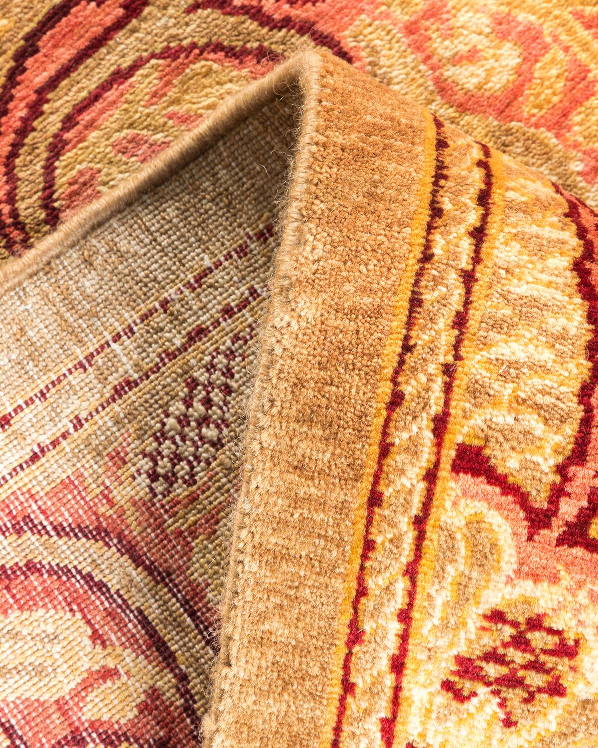 Pakistanais Tapis traditionnel Mogul jaune unique fait à la main, unique en son genre en vente