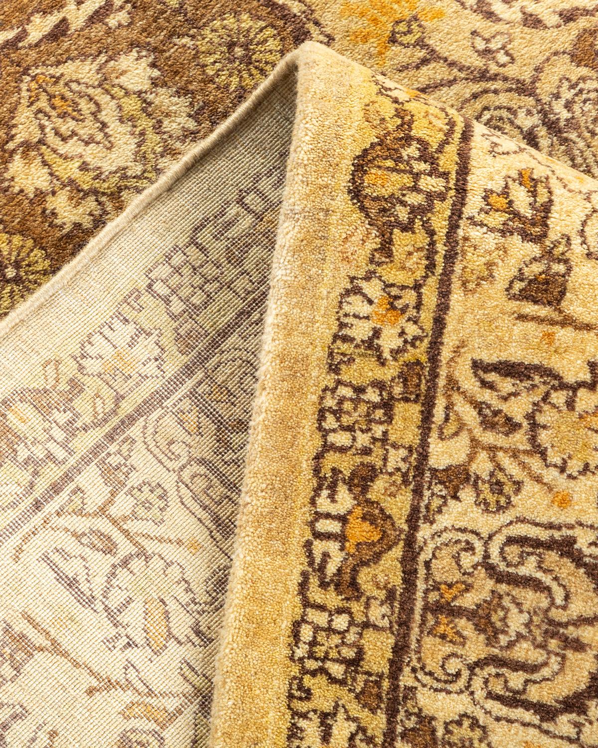 Pakistanais Tapis traditionnel Mogul jaune unique fait à la main, unique en son genre en vente