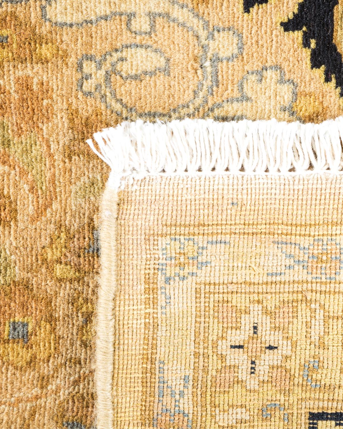 Noué à la main Tapis traditionnel Mogul jaune unique fait à la main, unique en son genre en vente