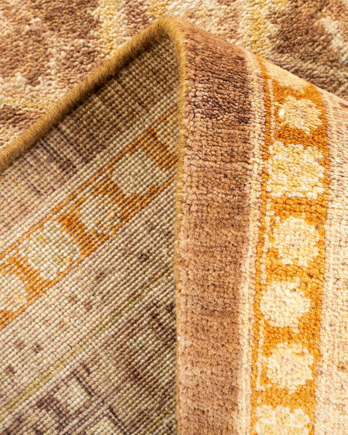 Pakistanais Tapis traditionnel Mogul jaune unique fait à la main, unique en son genre en vente