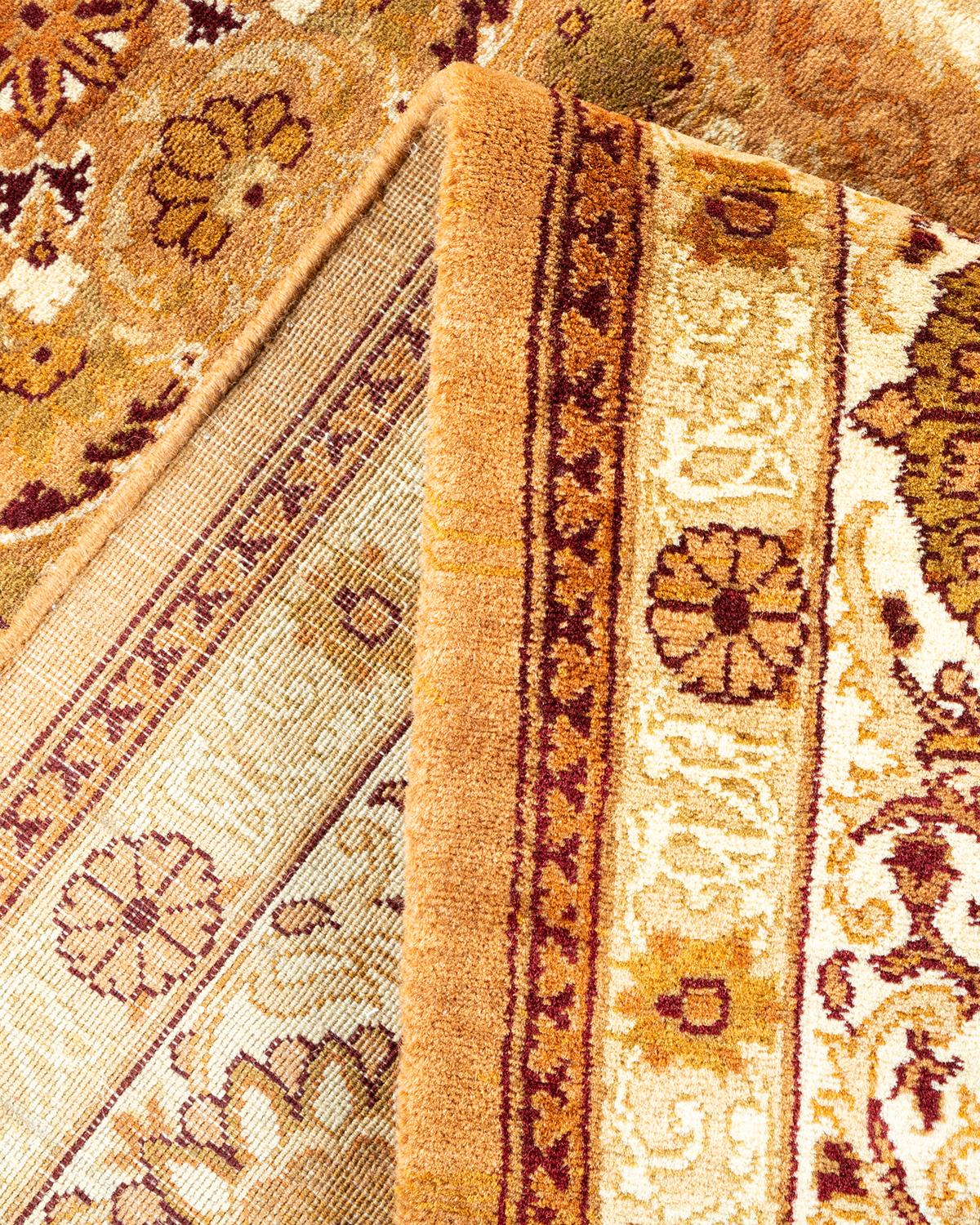 Pakistanais Tapis traditionnel Mogul jaune unique fait à la main, unique en son genre en vente