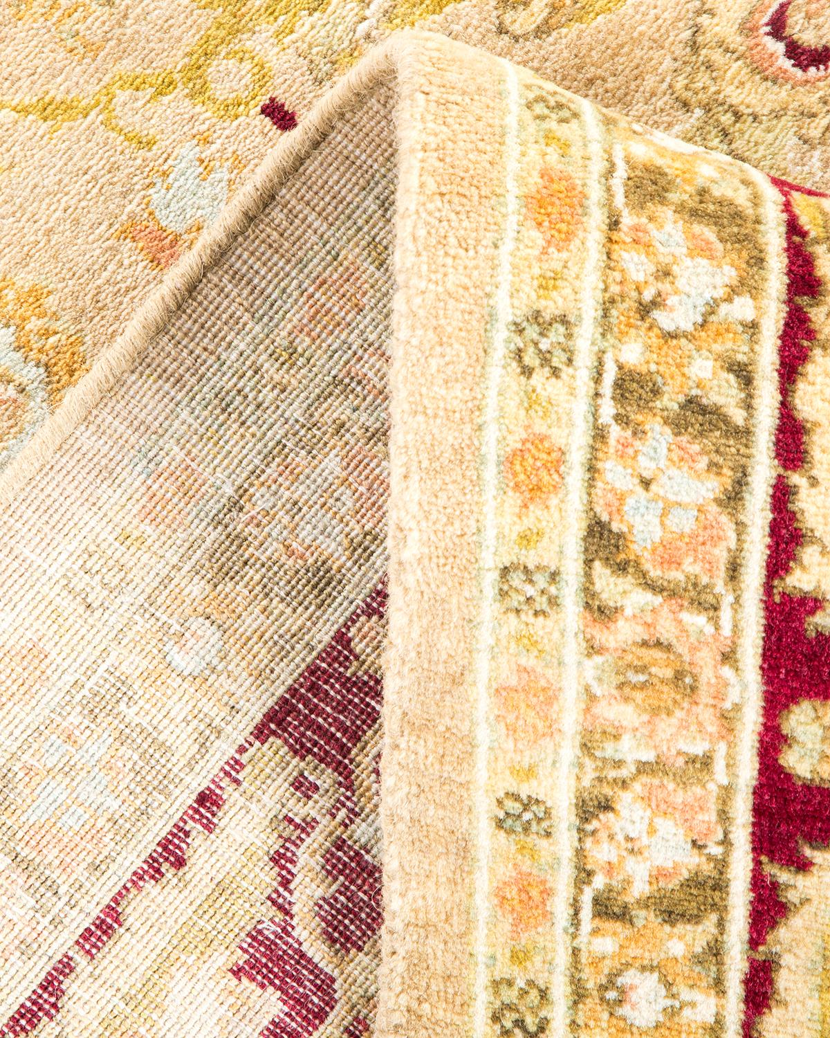 Pakistanais Tapis traditionnel Mogul jaune unique fait à la main, unique en son genre en vente