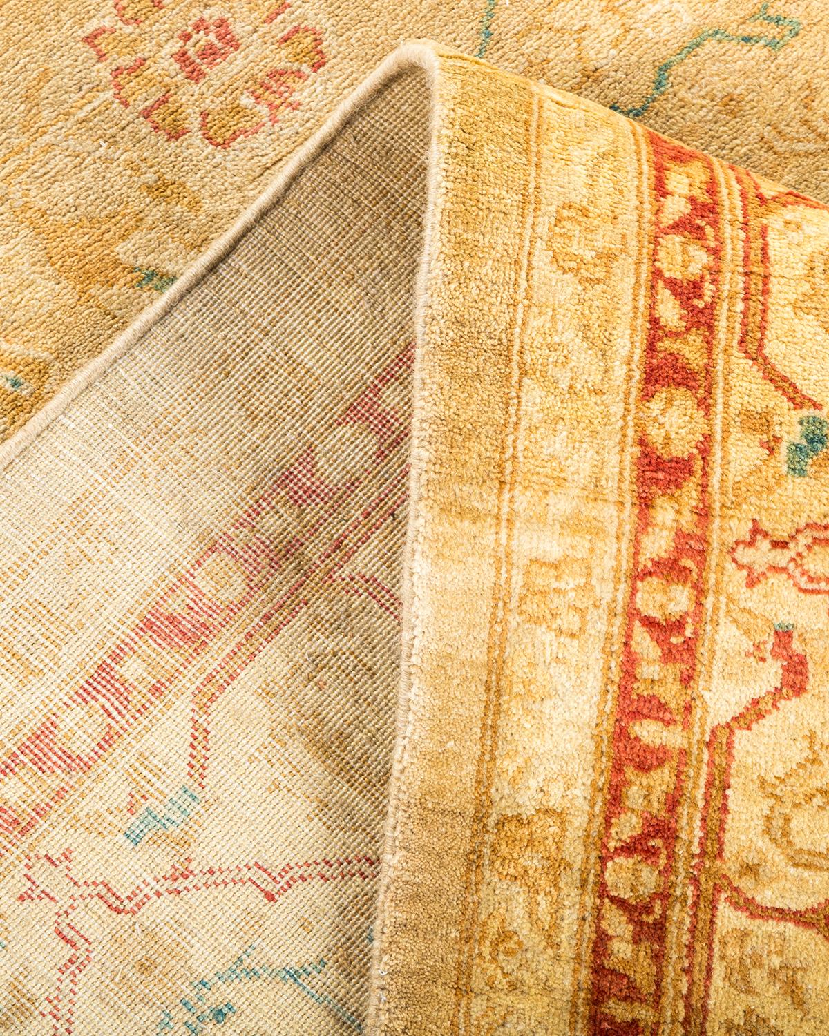 Pakistanais Tapis traditionnel Mogul jaune unique fait à la main, unique en son genre en vente
