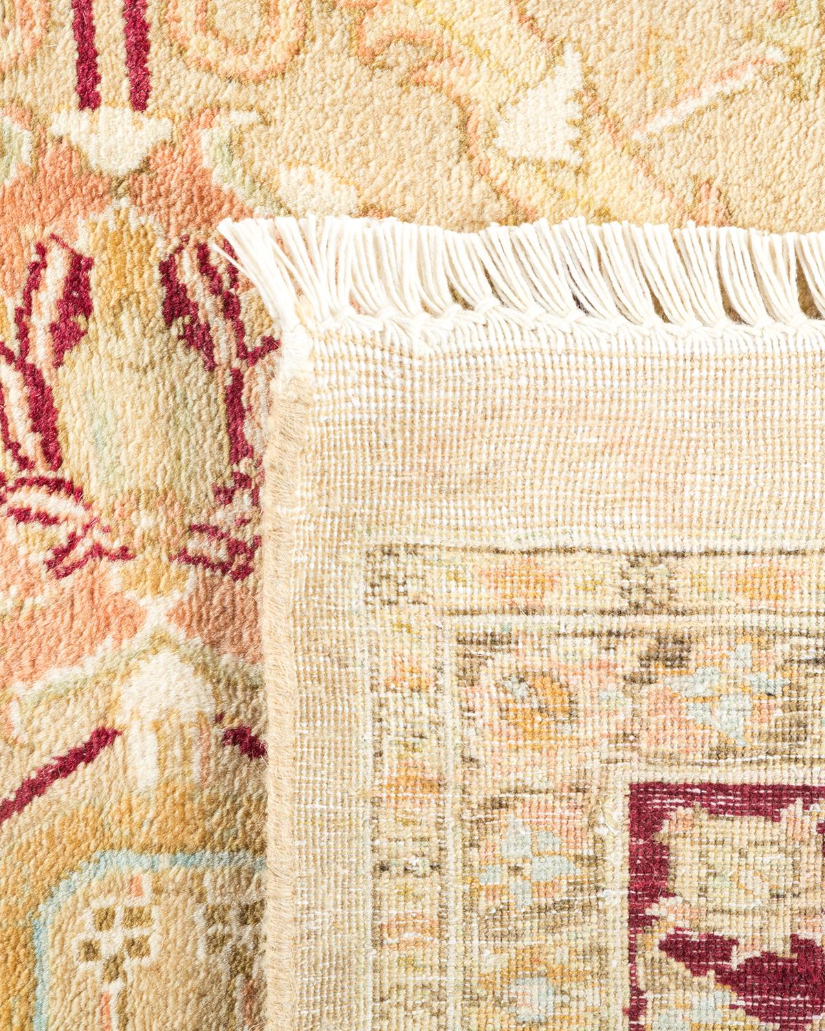 Noué à la main Tapis traditionnel Mogul jaune unique fait à la main, unique en son genre en vente