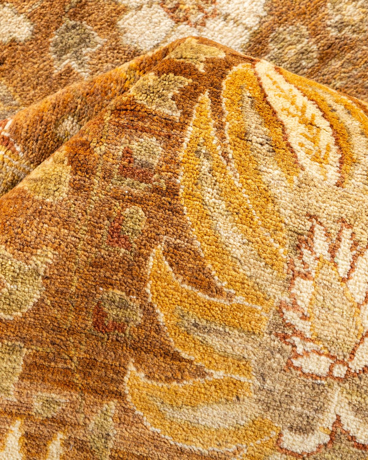 Pakistanais Tapis traditionnel Mogul jaune unique fait à la main, unique en son genre en vente
