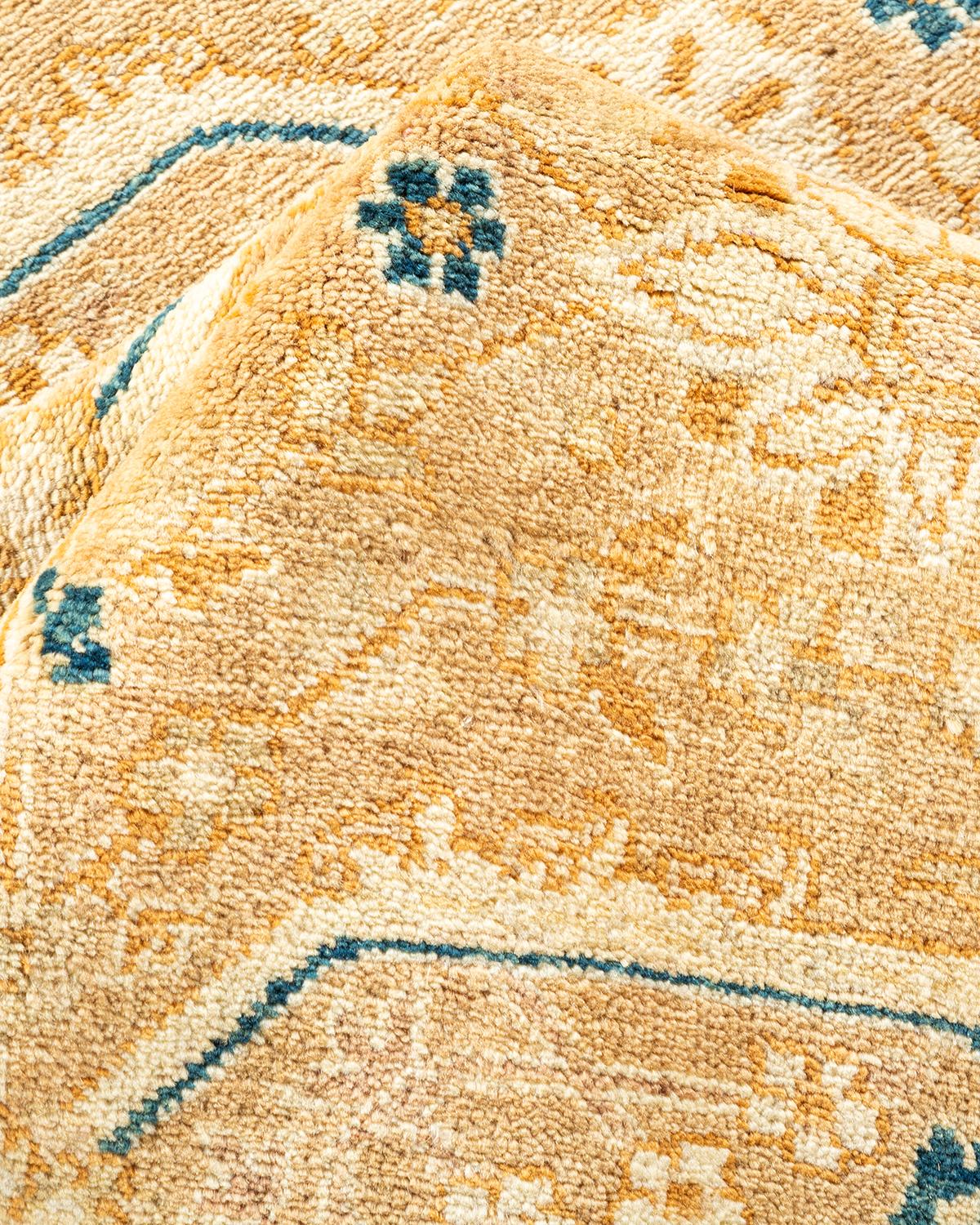 Autre Tapis traditionnel Mogul jaune unique fait à la main, unique en son genre en vente